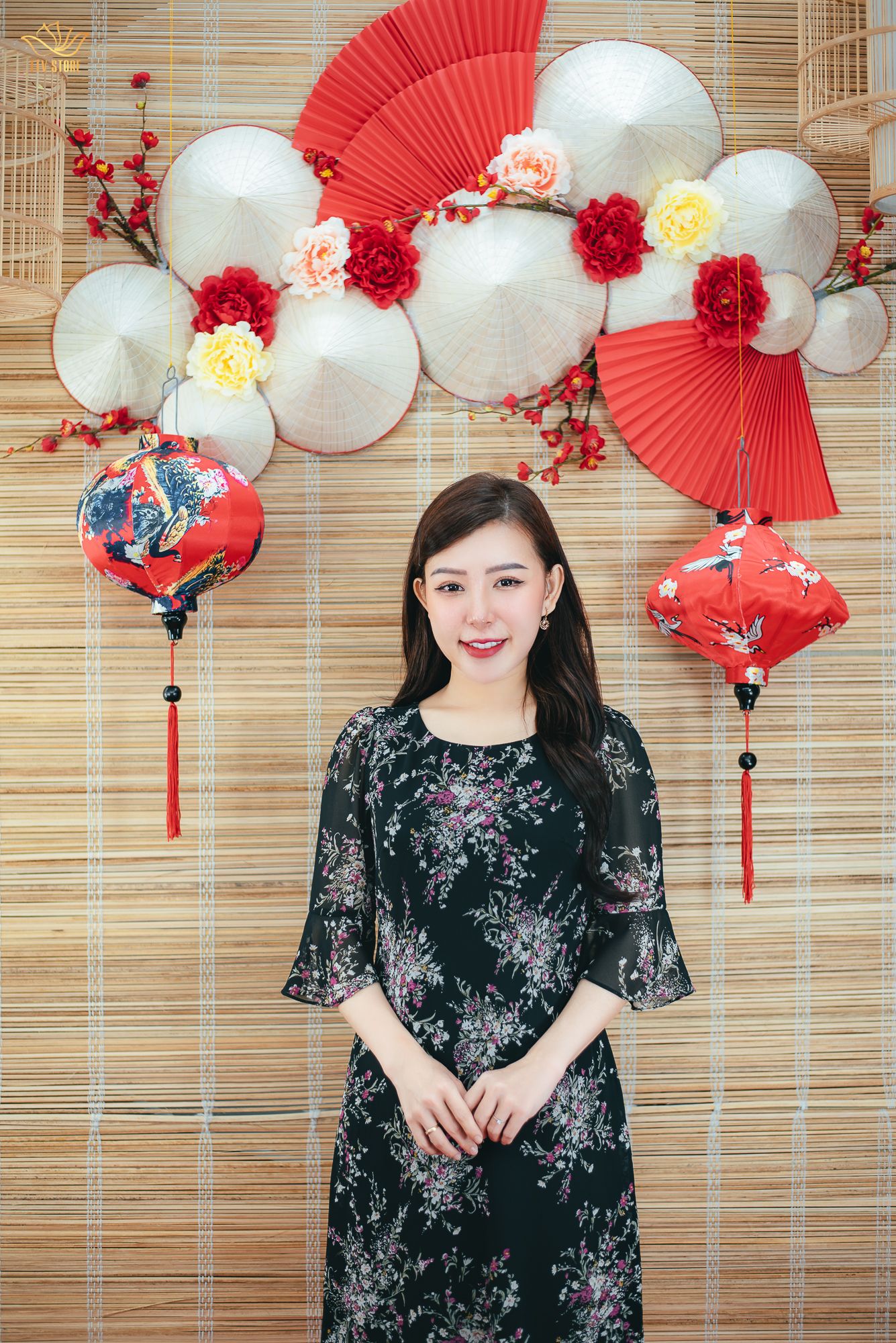 Đầm suông - Cổ tròn tay chuông - CV - Đen hoa - TTV1533