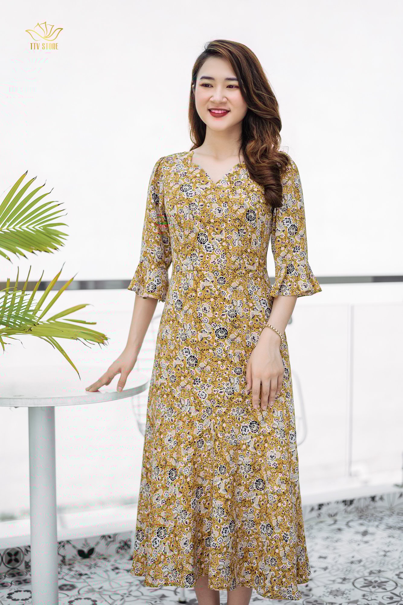 Maxi - Cổ sóng nước tay chuông - CV - Nâu hoa trắng - TTV997 *