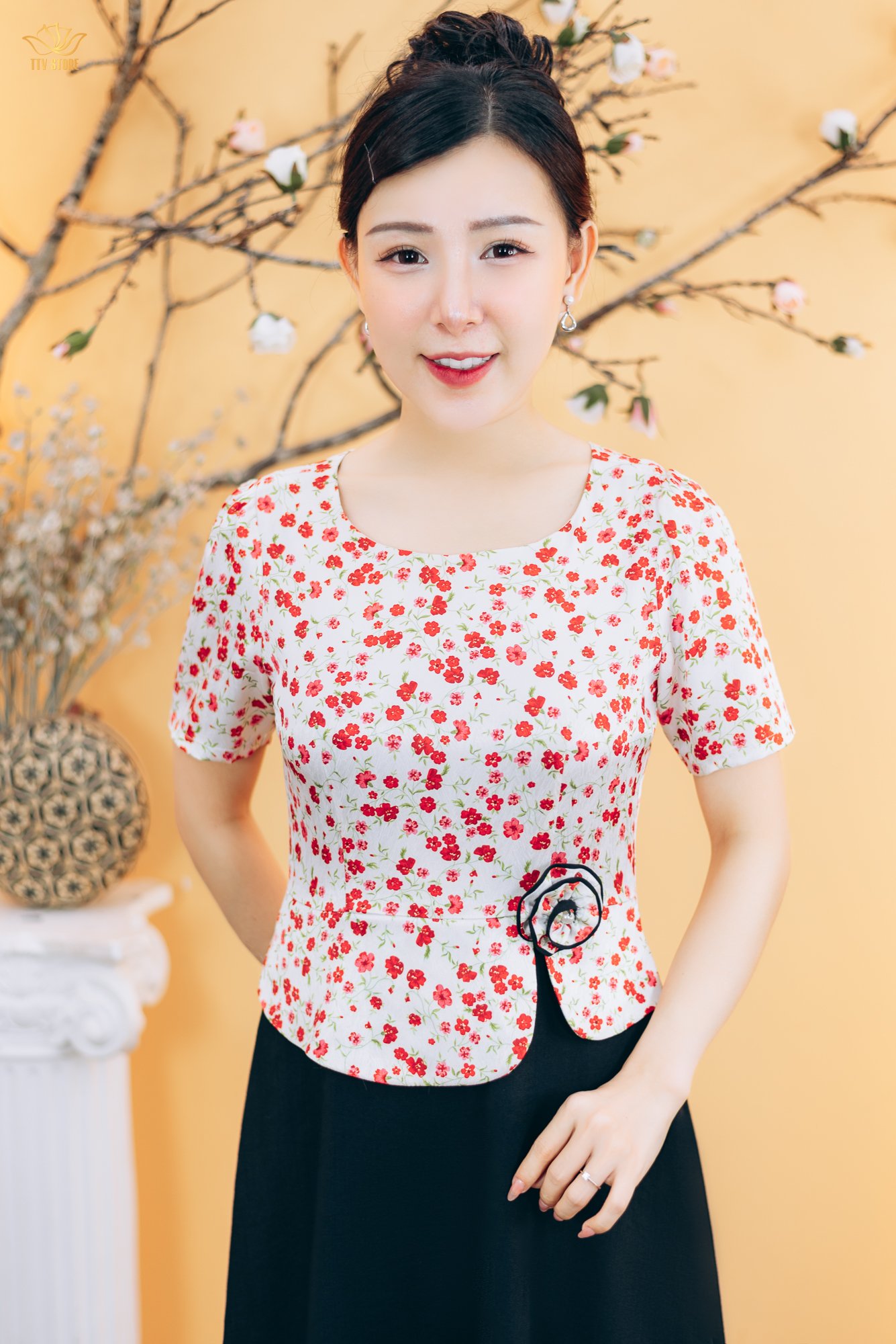 Đầm xòe - Cổ tròn tay ngắn - CD - Trắng hoa đỏ - TTV1882