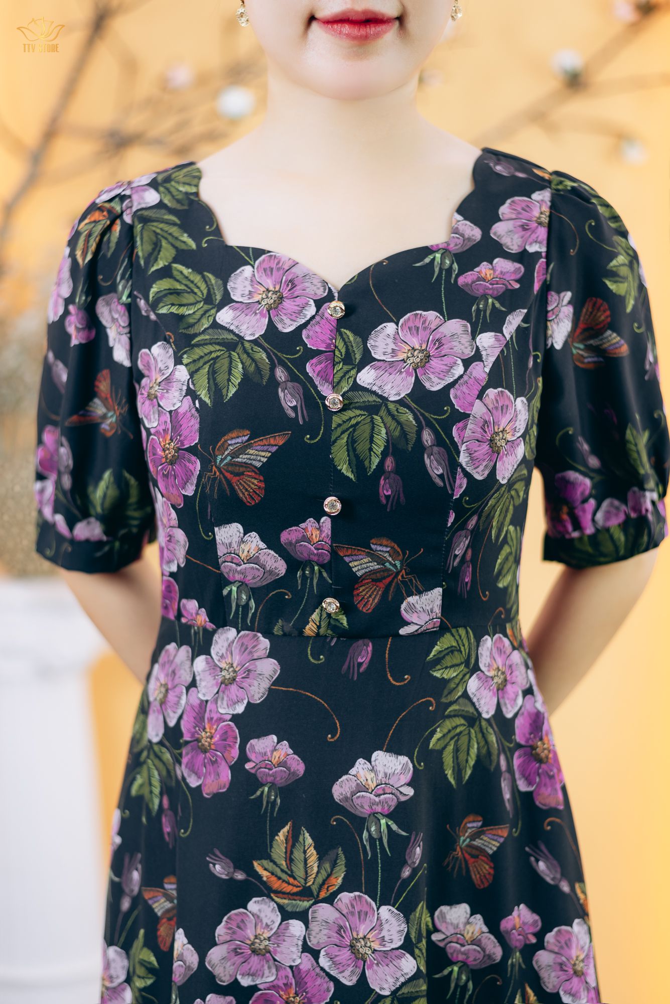 Đầm xòe - Cổ tim sóng nước kết nút tay ngắn - CT - Đen hoa tím - TTV1892