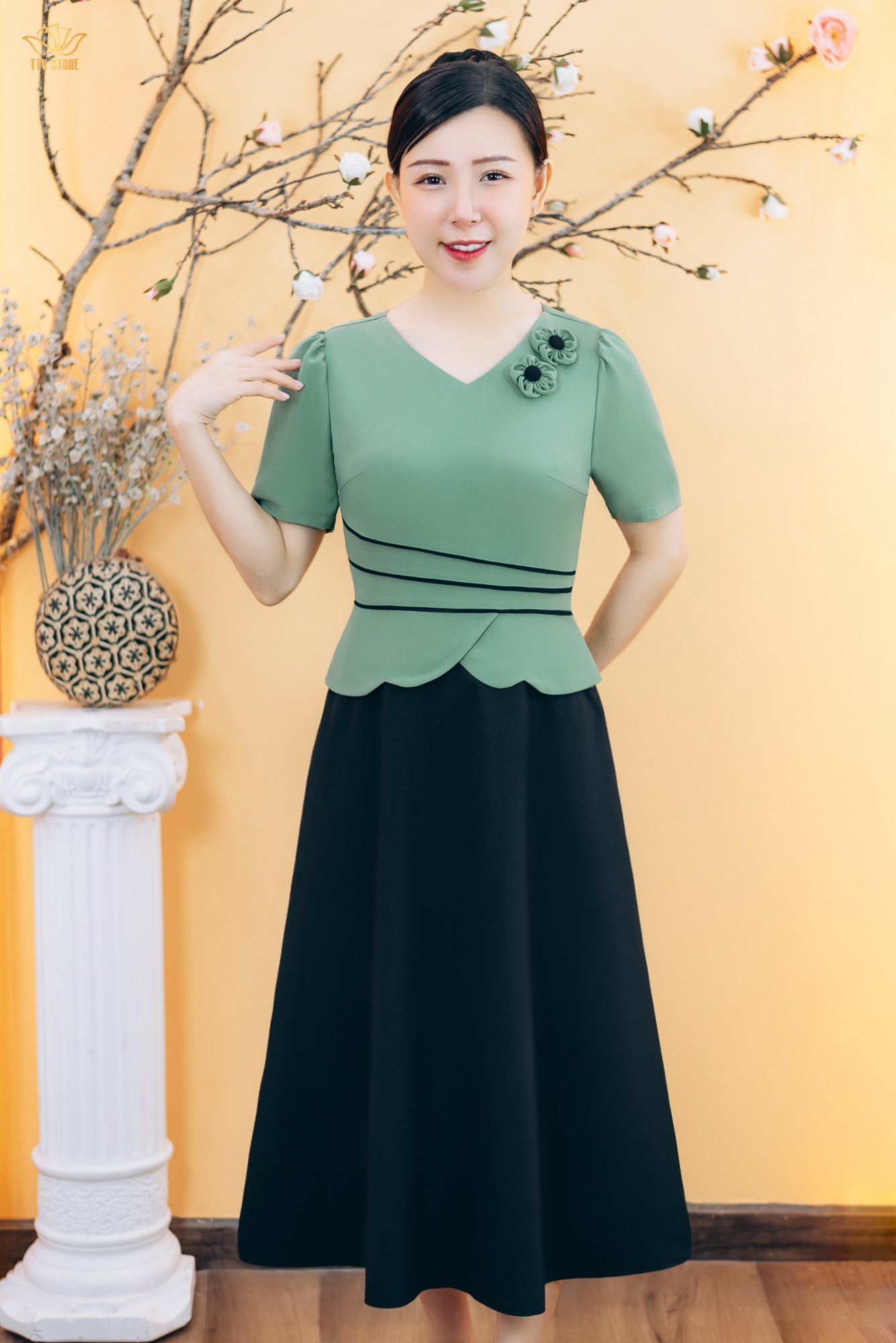 Đầm xòe - Cổ tim kết hoa tay ngắn - CD - Đen xanh đậu - TTV1898
