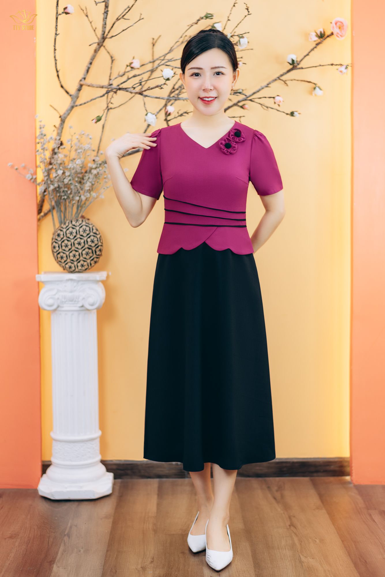 Đầm xòe - Cổ tim kết hoa tay ngắn - CD - Đen hồng - TTV1898