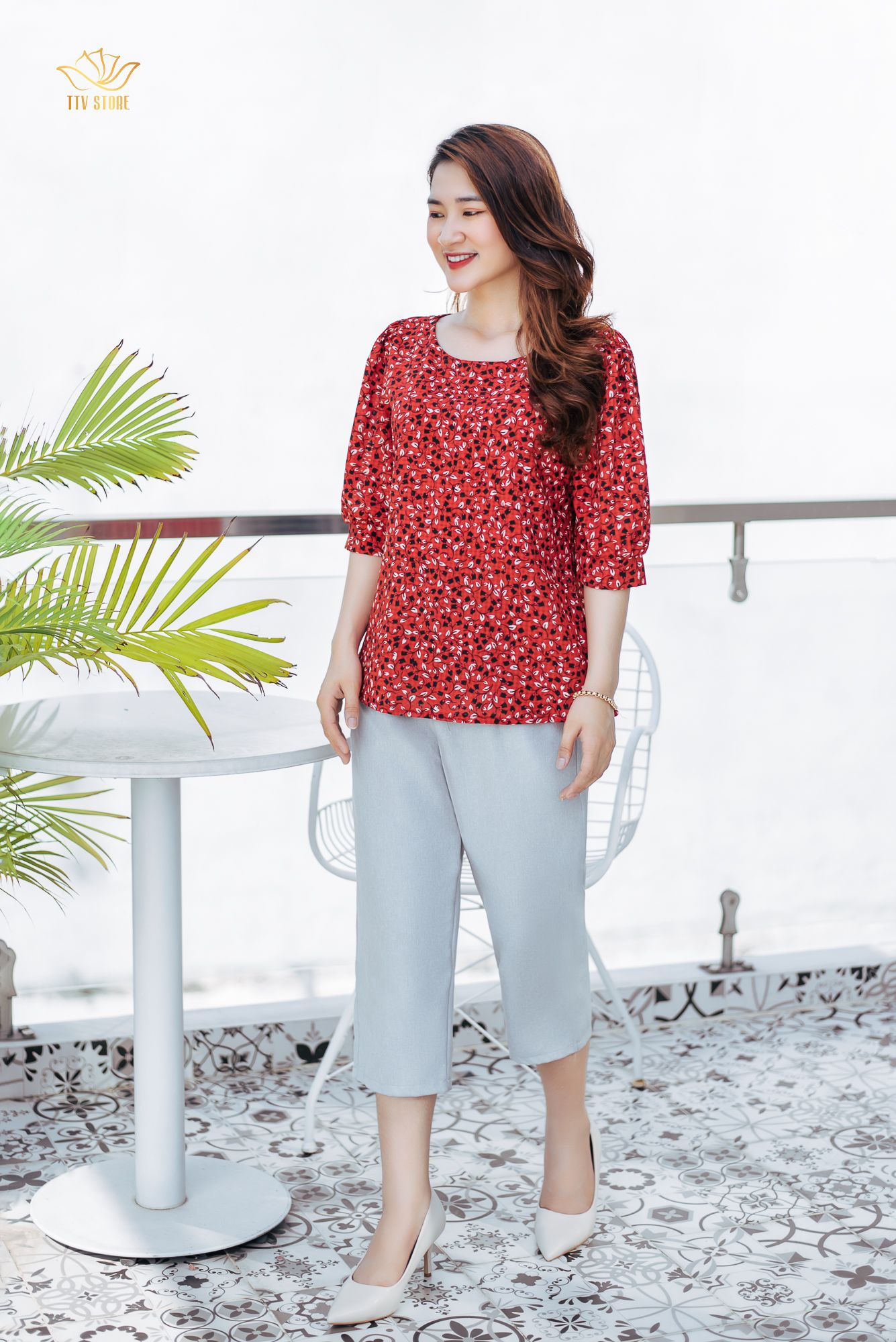 Áo - Cổ tròn tay lỡ - CT - Đỏ hoa nhí - TTV1022