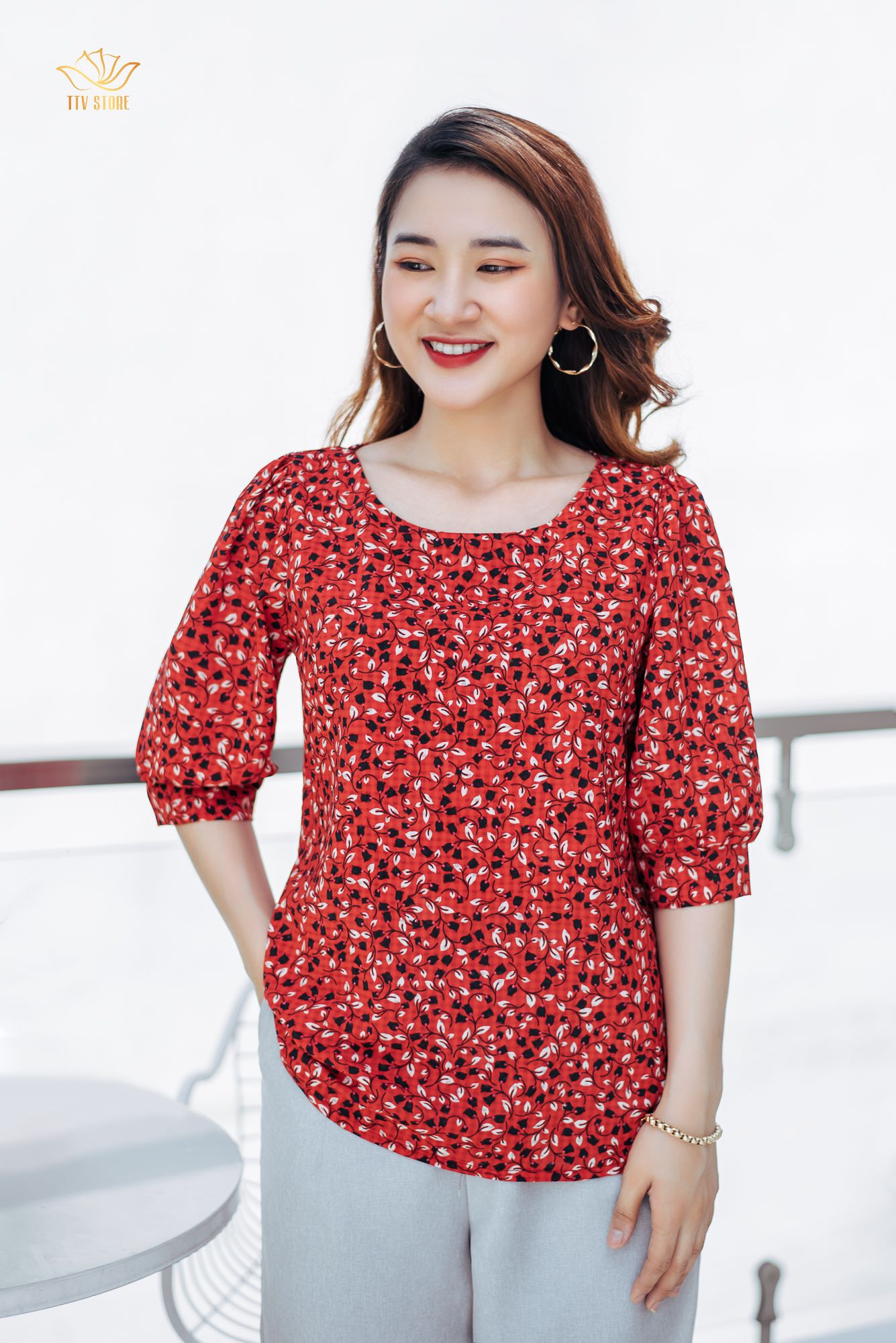 Áo - Cổ tròn tay lỡ - CT - Đỏ hoa nhí - TTV1022