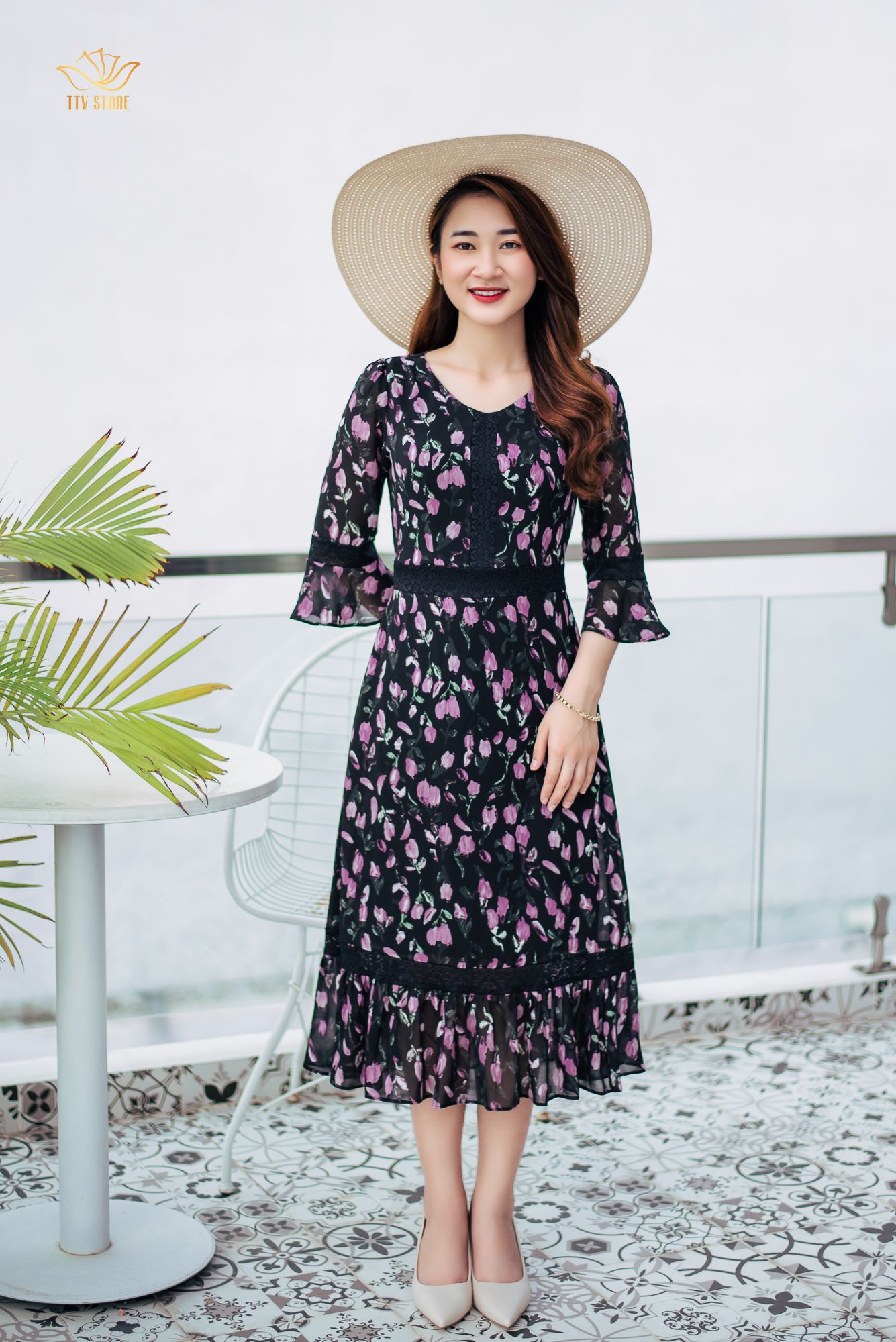 Đầm form A - Cổ tim tay chuông phối ren - CD - Đen hoa tím - TTV1040 *