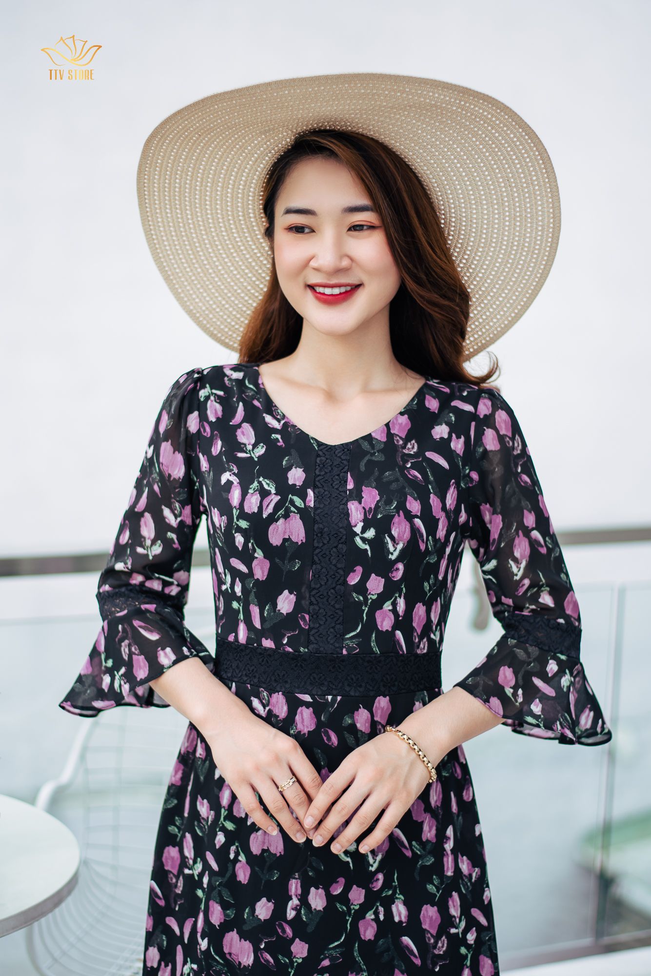 Đầm form A - Cổ tim tay chuông phối ren - CD - Đen hoa tím - TTV1040 *