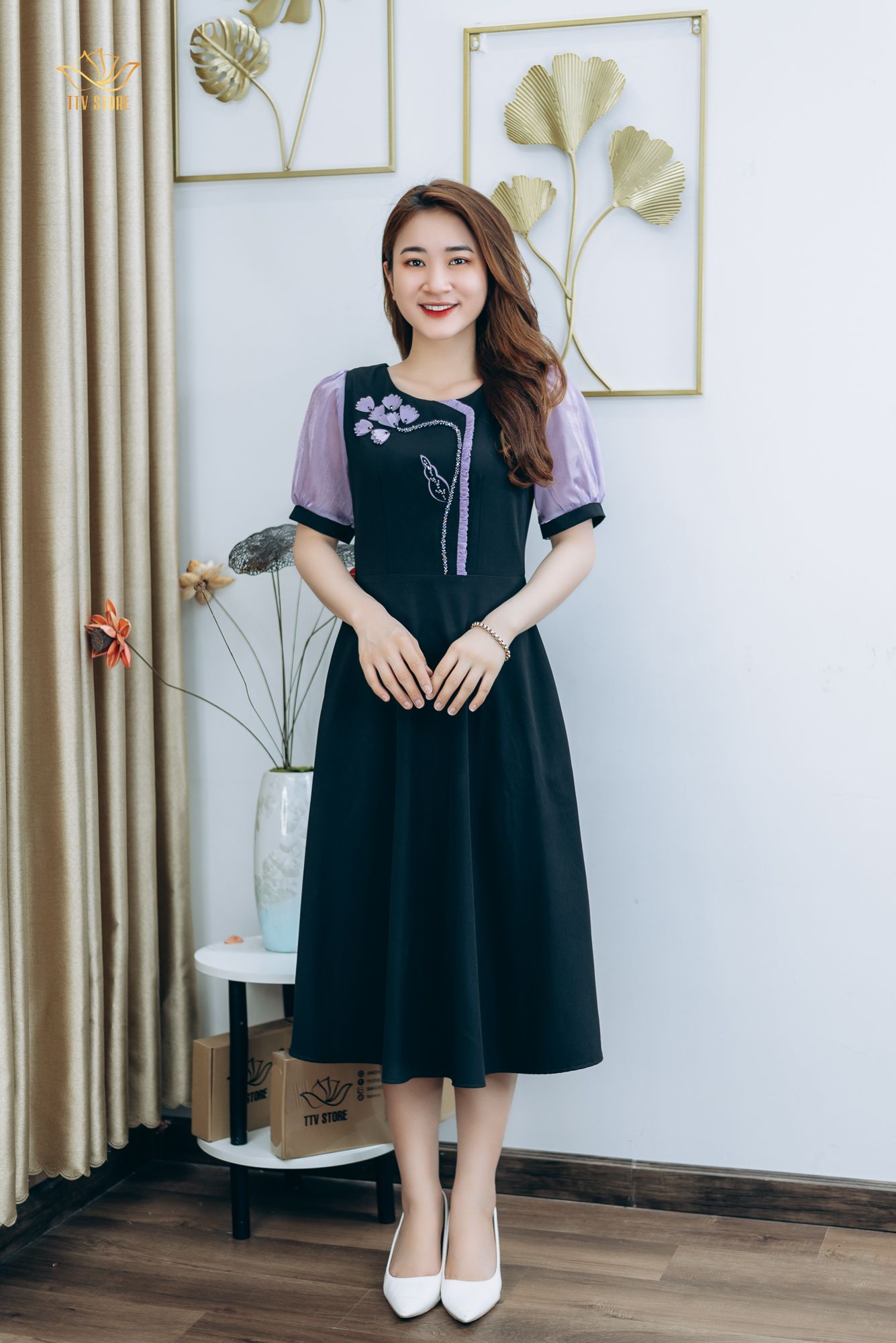 Đầm xòe - Cổ tròn kết hoa tay ngắn - CD - Đen tím - TTV1289