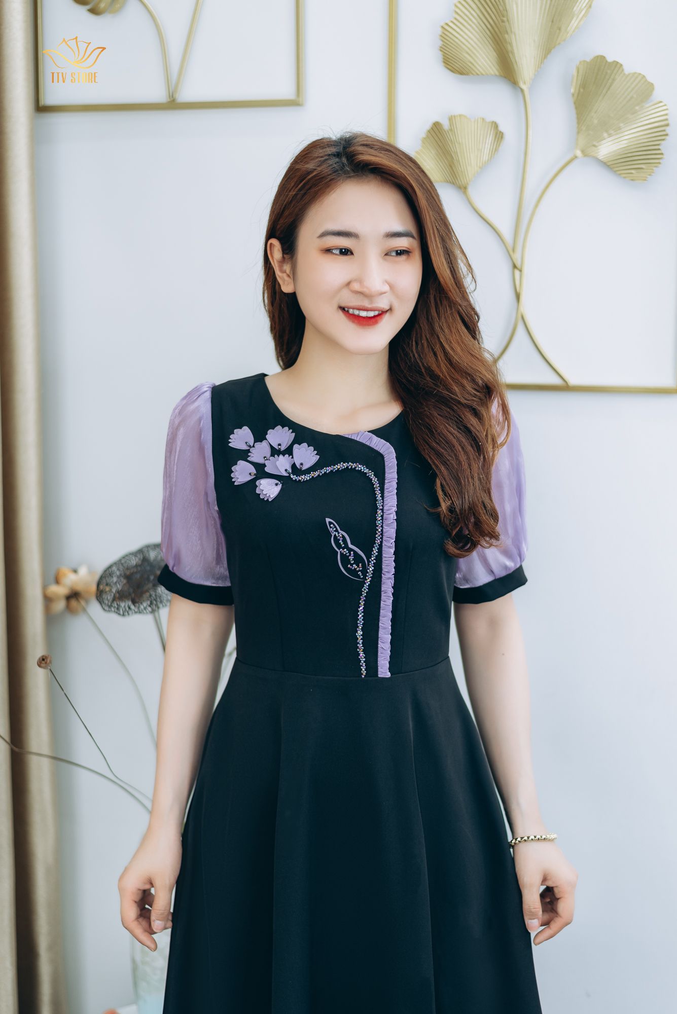 Đầm xòe - Cổ tròn kết hoa tay ngắn - CD - Đen tím - TTV1289