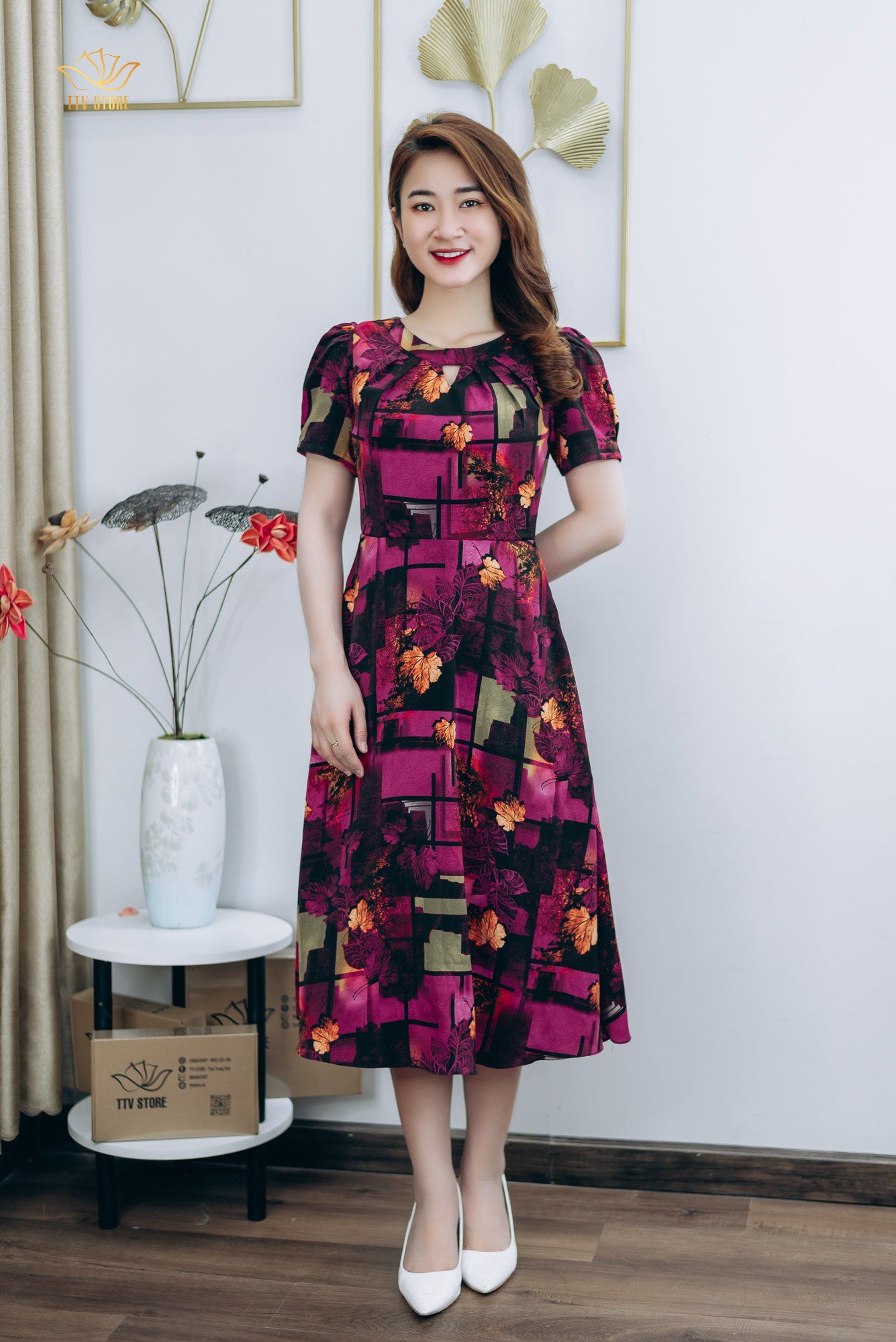 Đầm xòe - Cổ tròn khoét V tay ngắn - CT - TÍm họa tiết - TTV1284