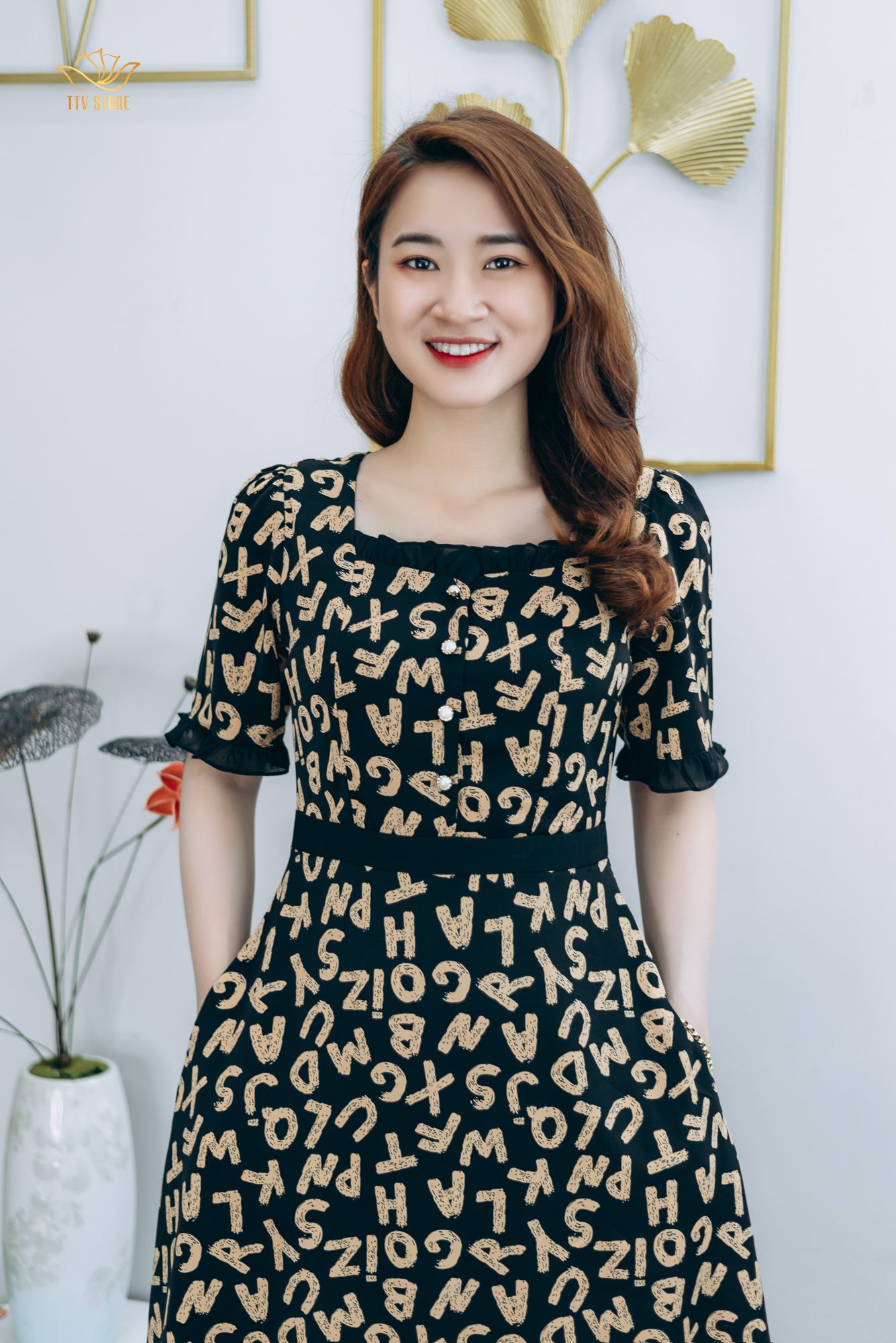 Đầm xòe  - Cổ vuông kết nút tay ngắn - CT - Đen kem - TTV1290