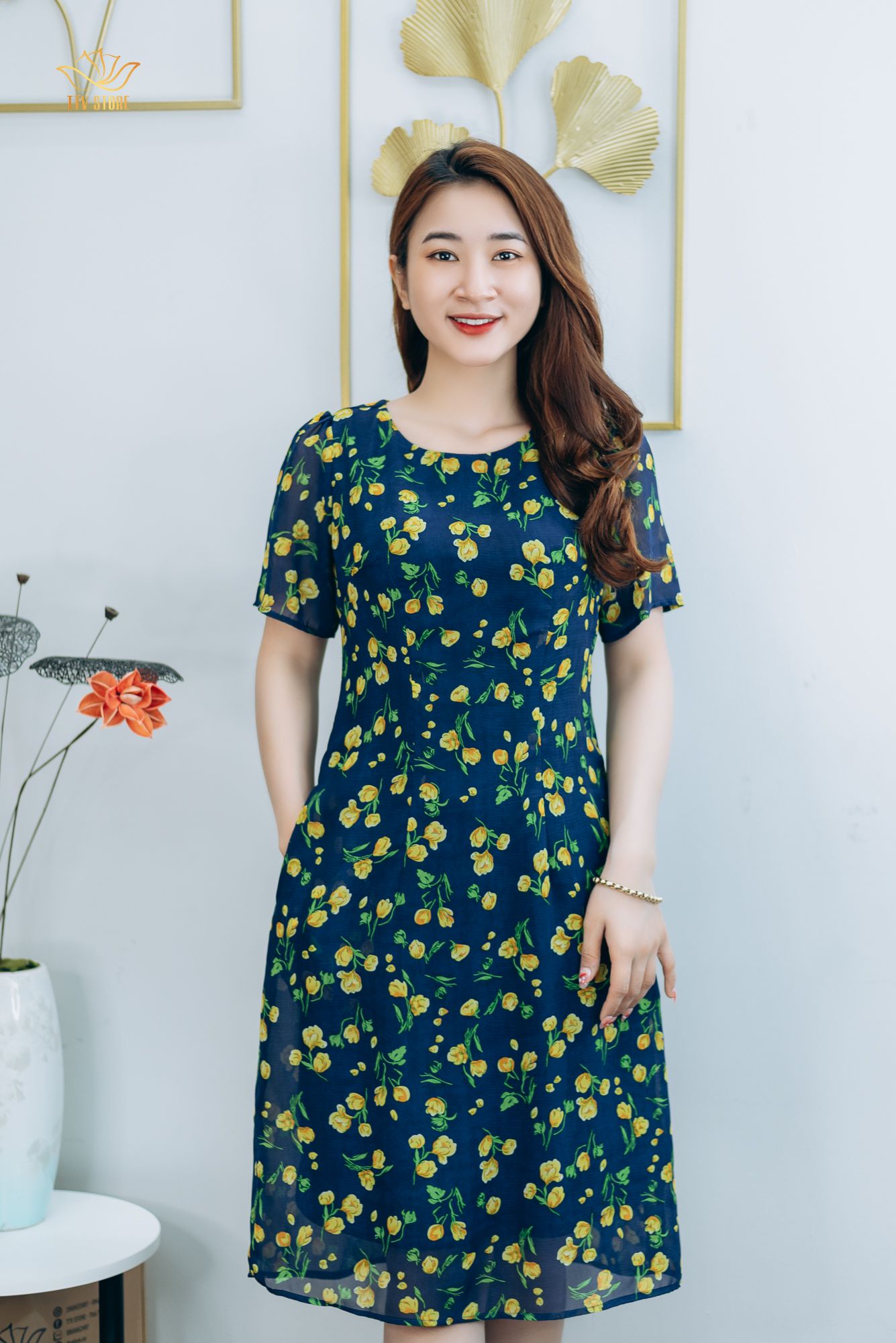 Đầm suông - Cổ tròn tay ngắn - CD - Xanh hoa vàng - TTV1292