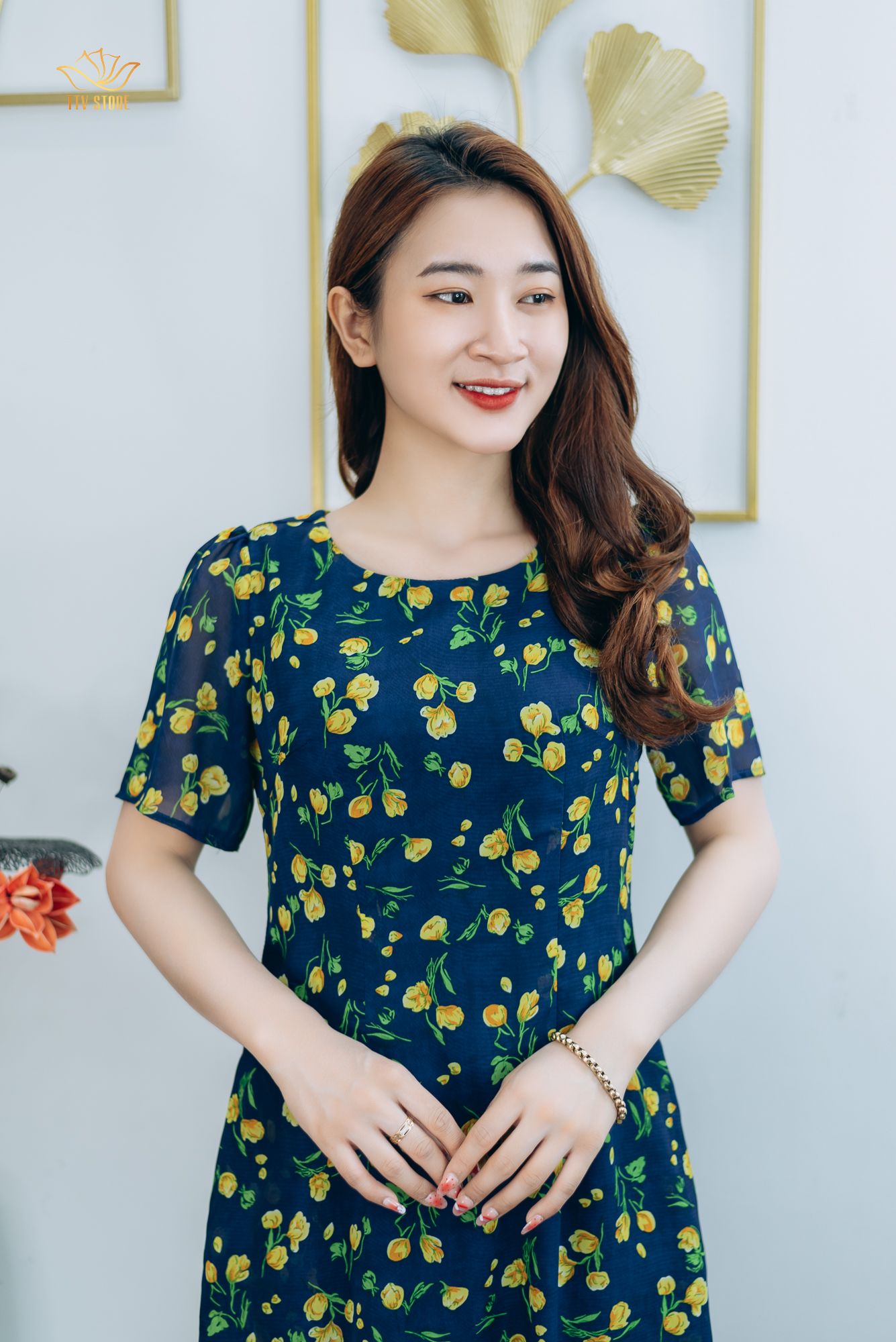 Đầm suông - Cổ tròn tay ngắn - CD - Xanh hoa vàng - TTV1292