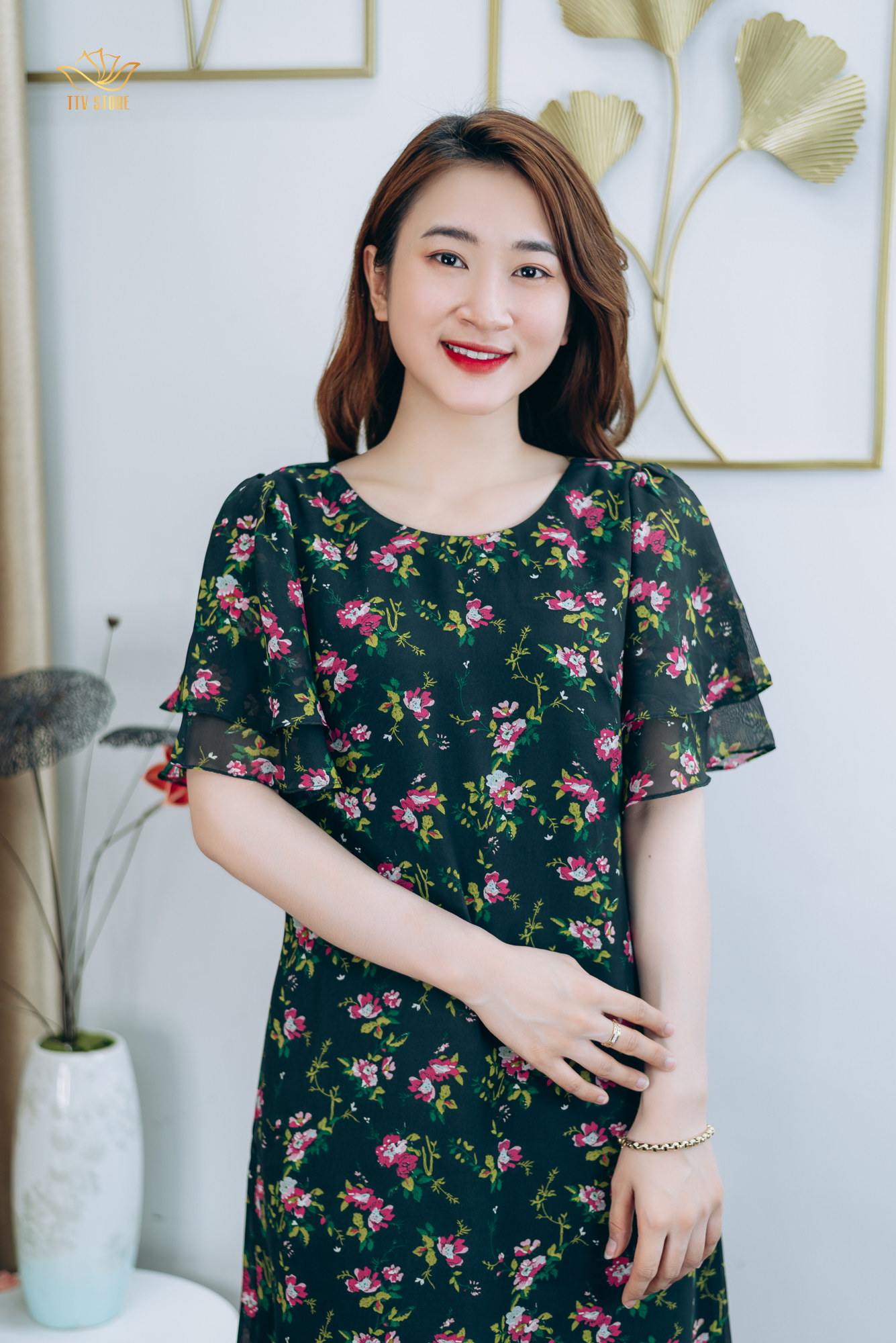 Đầm suông - Cổ tròn tay chuông 2 tầng - CT - Đen hoa hồng - TTV1287
