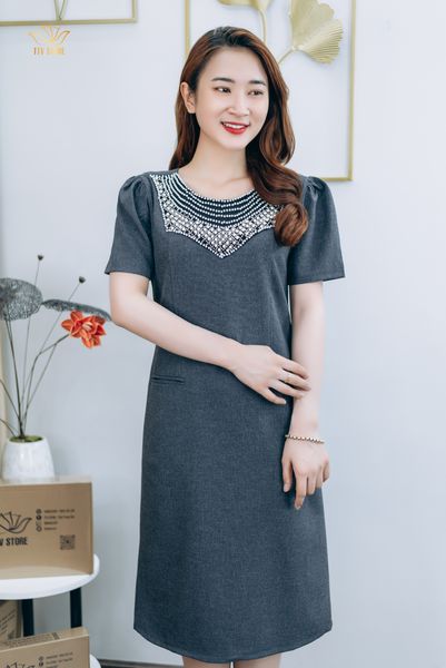 Đầm suông - Cổ tròn kết cườm tay ngắn - CT - Xám đen - TTV1304