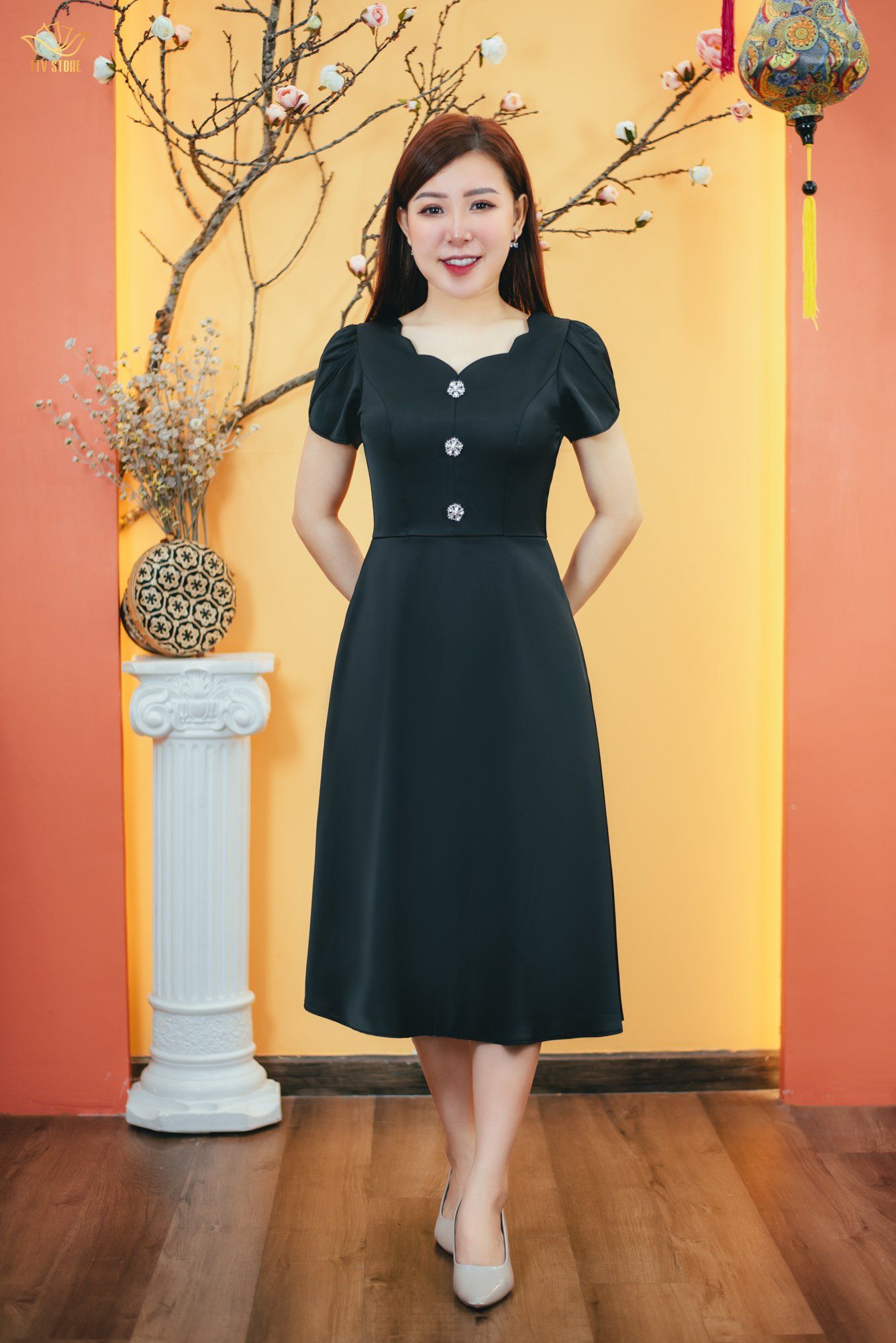 Đầm xòe - Cổ sóng nước kết nút ngọc tay búp - CT - Đen - TTV1560