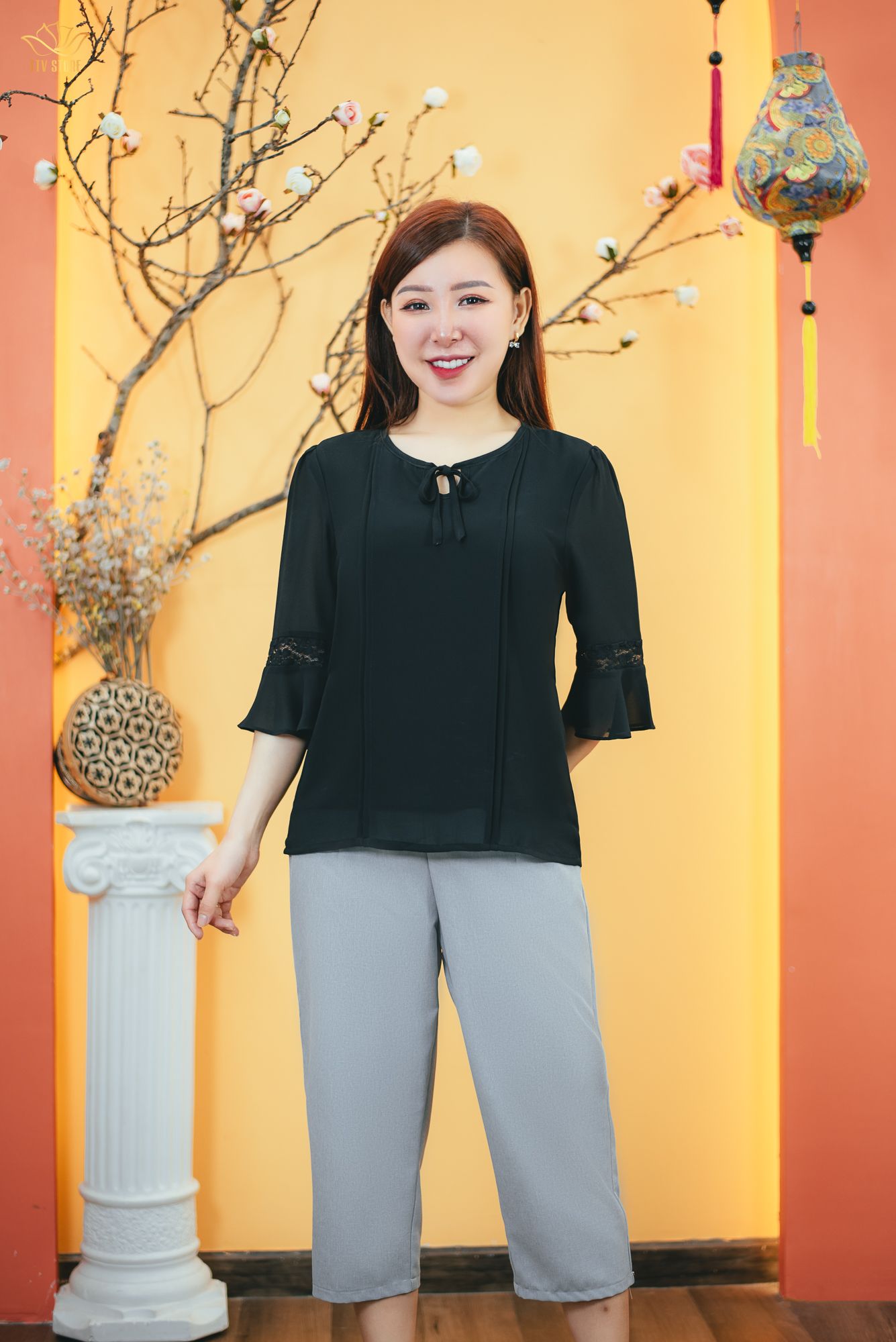 Áo - Cổ tròn cột nơ tay lỡ - CD - Đen - TTV583 *