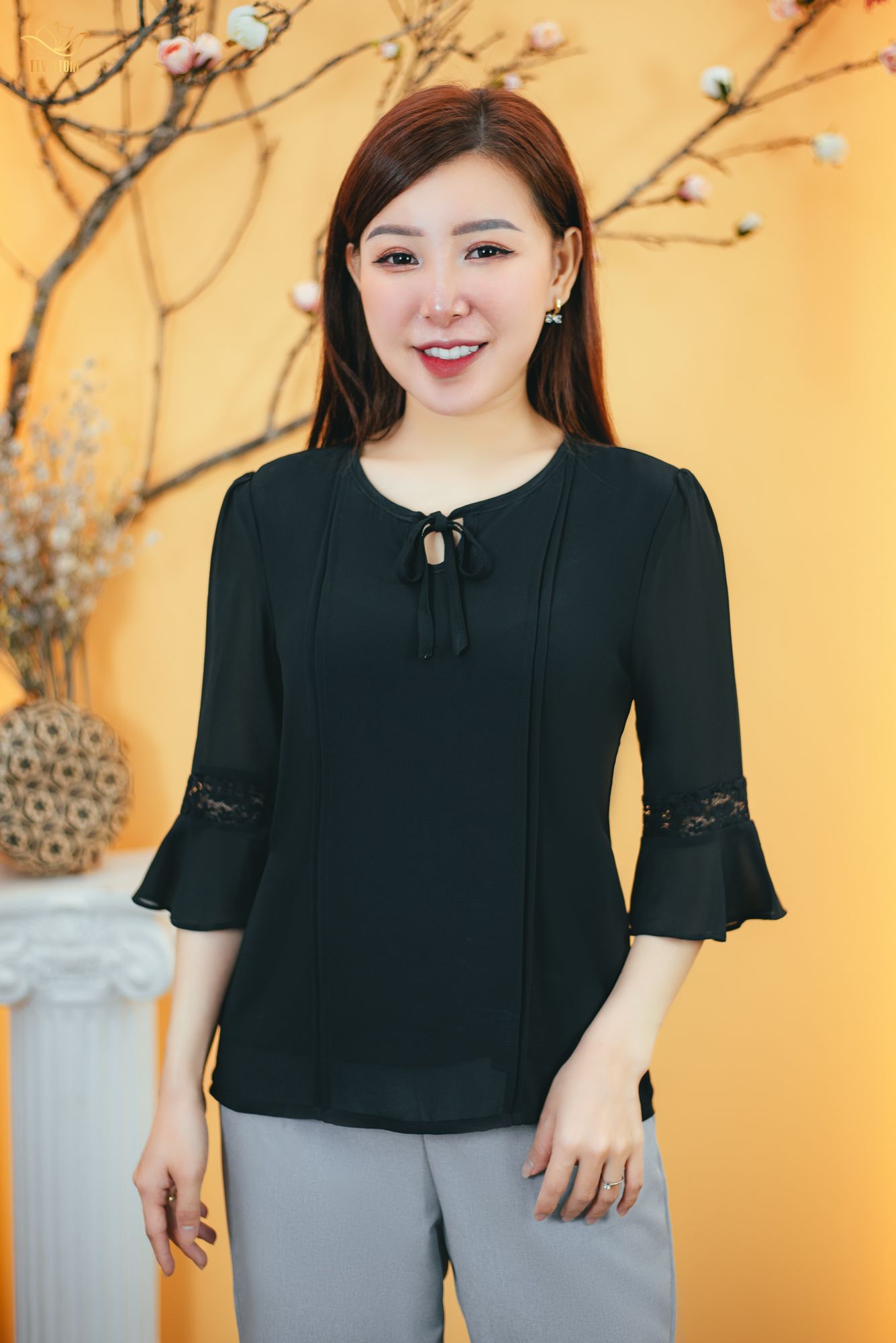 Áo - Cổ tròn cột nơ tay lỡ - CD - Đen - TTV583 *