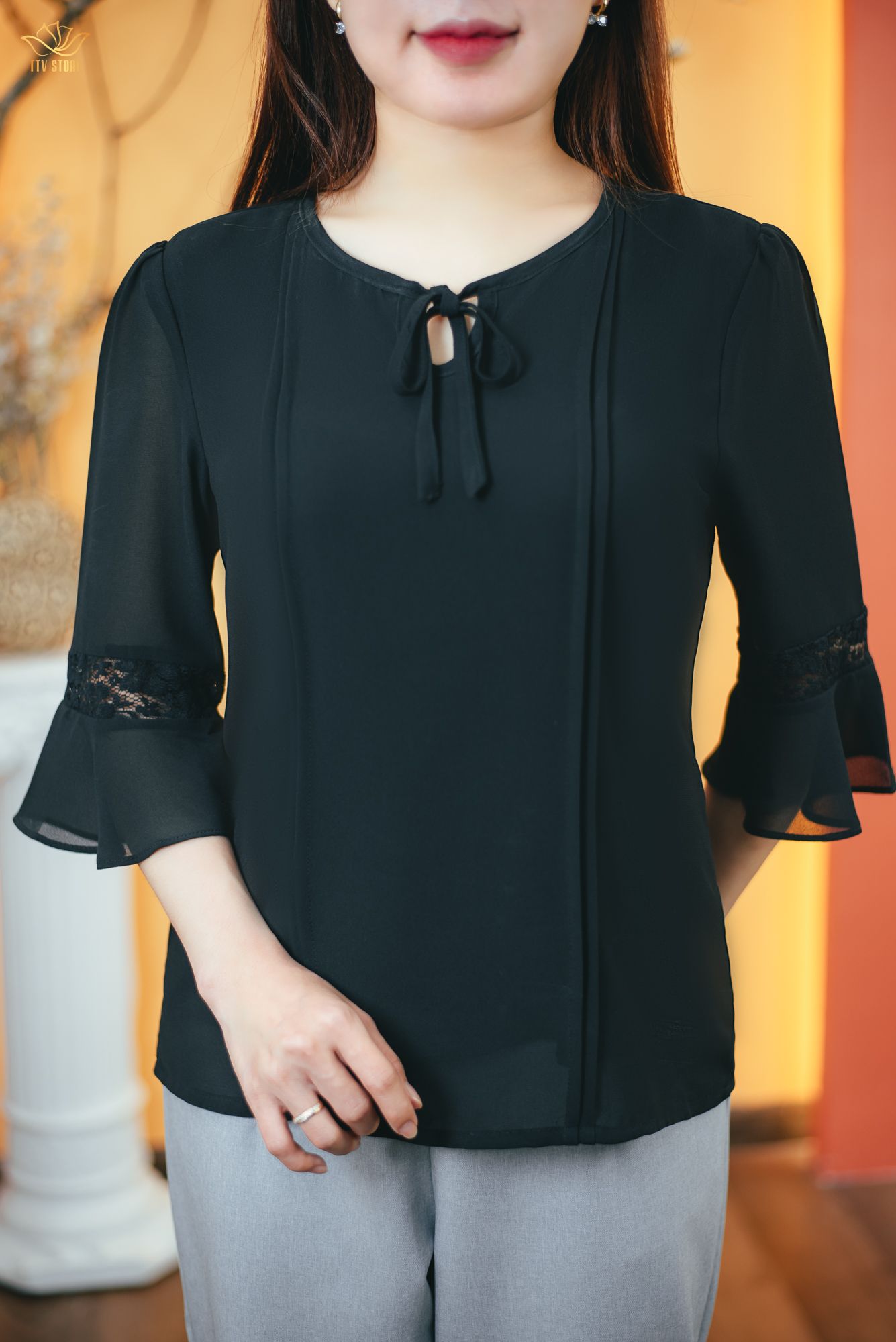 Áo - Cổ tròn cột nơ tay lỡ - CD - Đen - TTV583 *