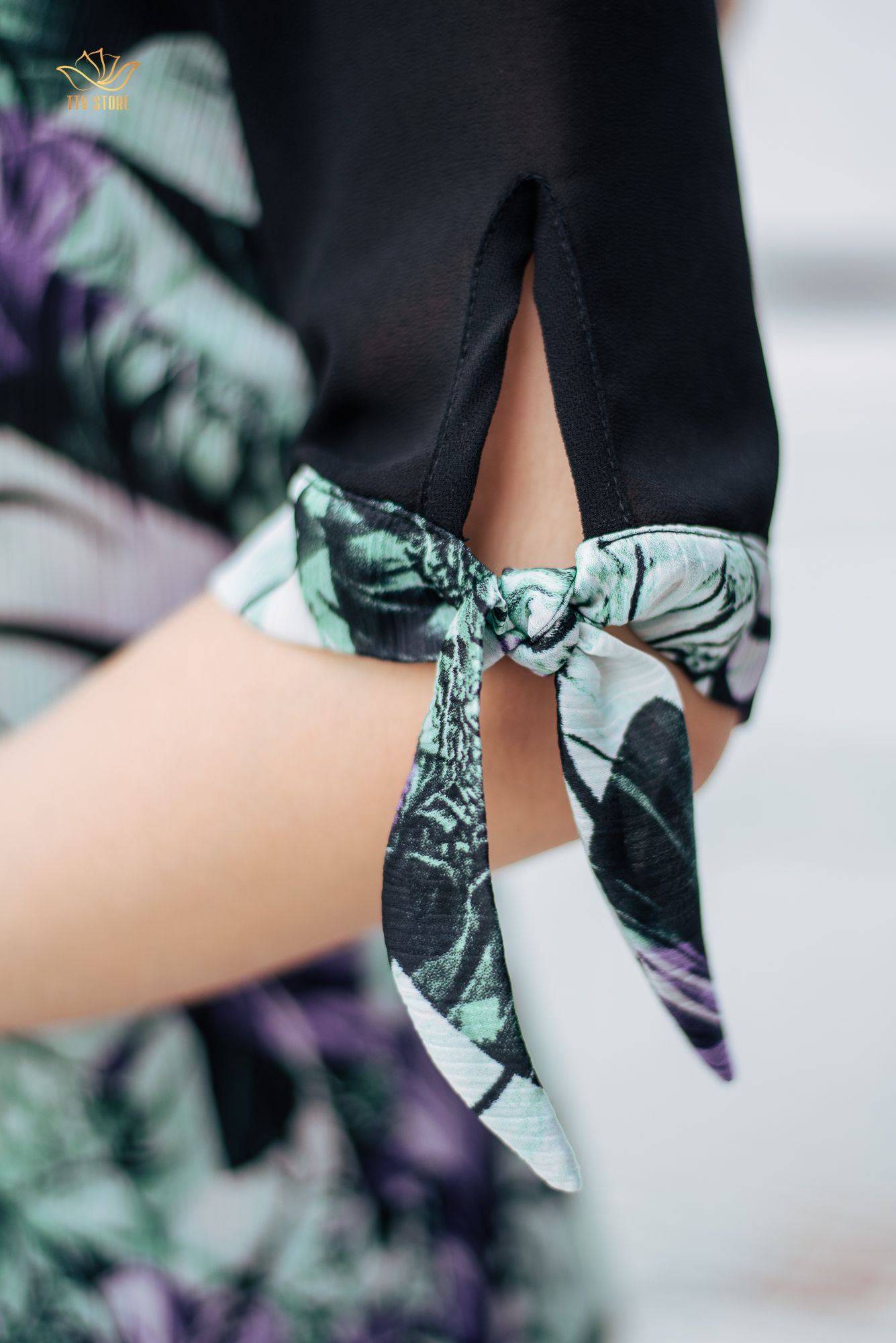 Đầm suông - Cổ tròn tay lỡ cột nơ - CV - Xanh hoạ tiết - TTV1059 *