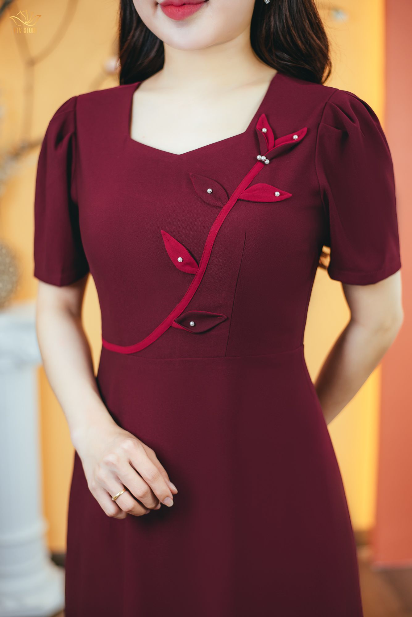 Đầm xòe - Cổ vuông tim kết hoa tay ngắn - CT - Đỏ mận - TTV1587
