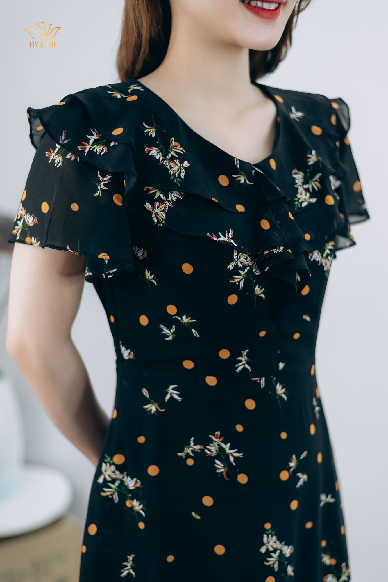 Đầm xòe - Cổ tim bèo tay ngắn - AH - Đen họa tiết - TTV1318