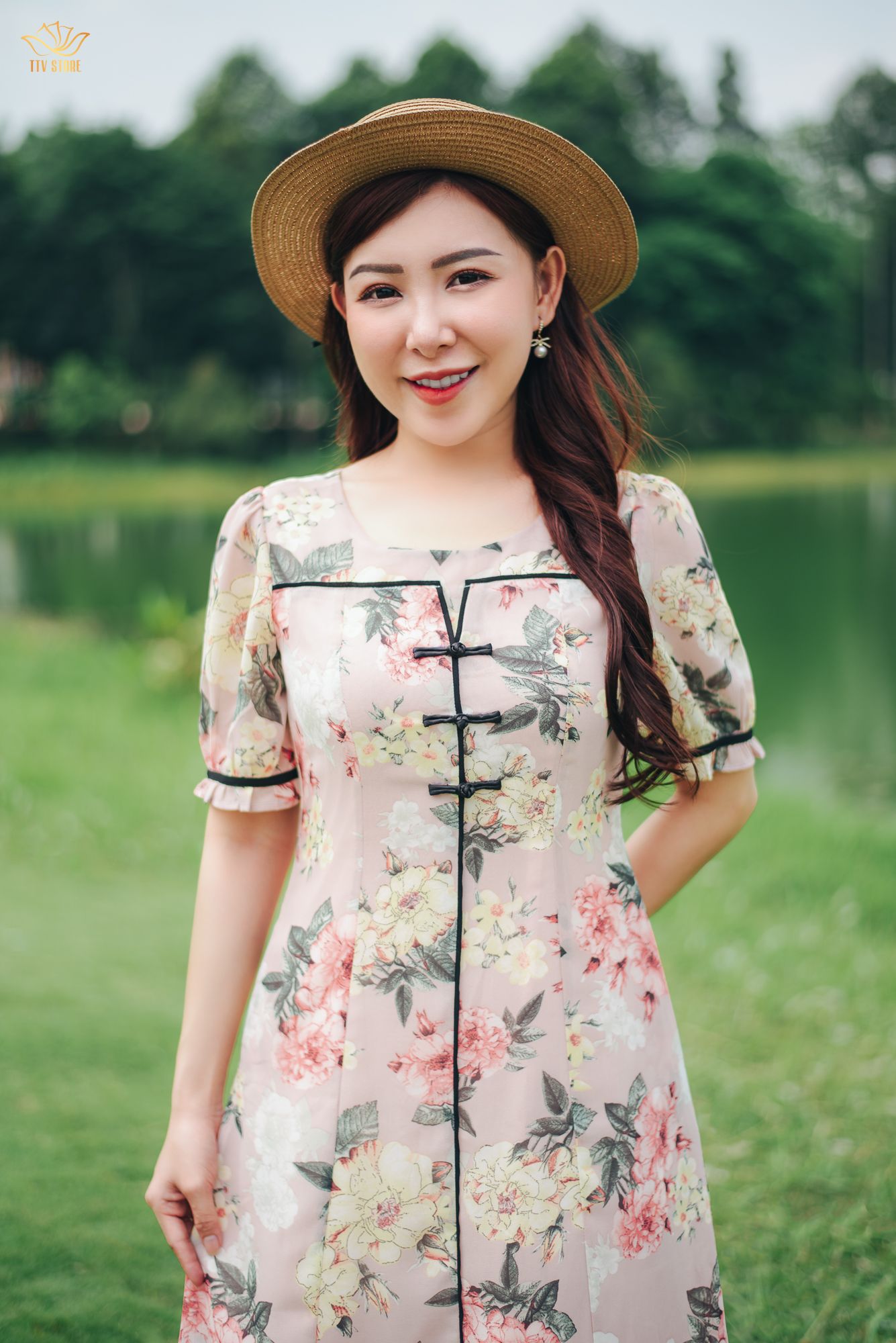 Đầm suông - Cổ tròn kết nút thắt tàu tay ngắn - CV - Hồng hoa - TTV1617