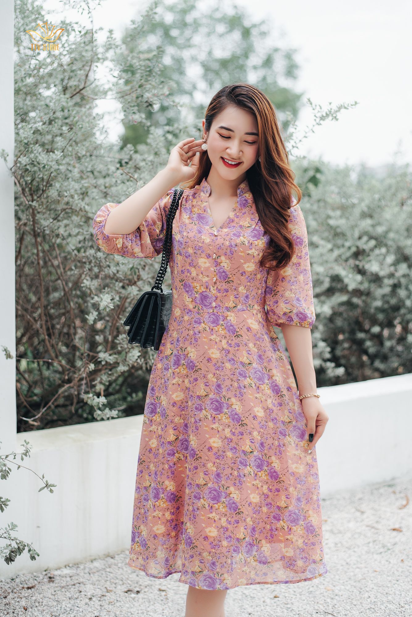 Đầm form A - Cổ trụ kết nút tay bo - CV - Hồng hoa tím - TTV1077