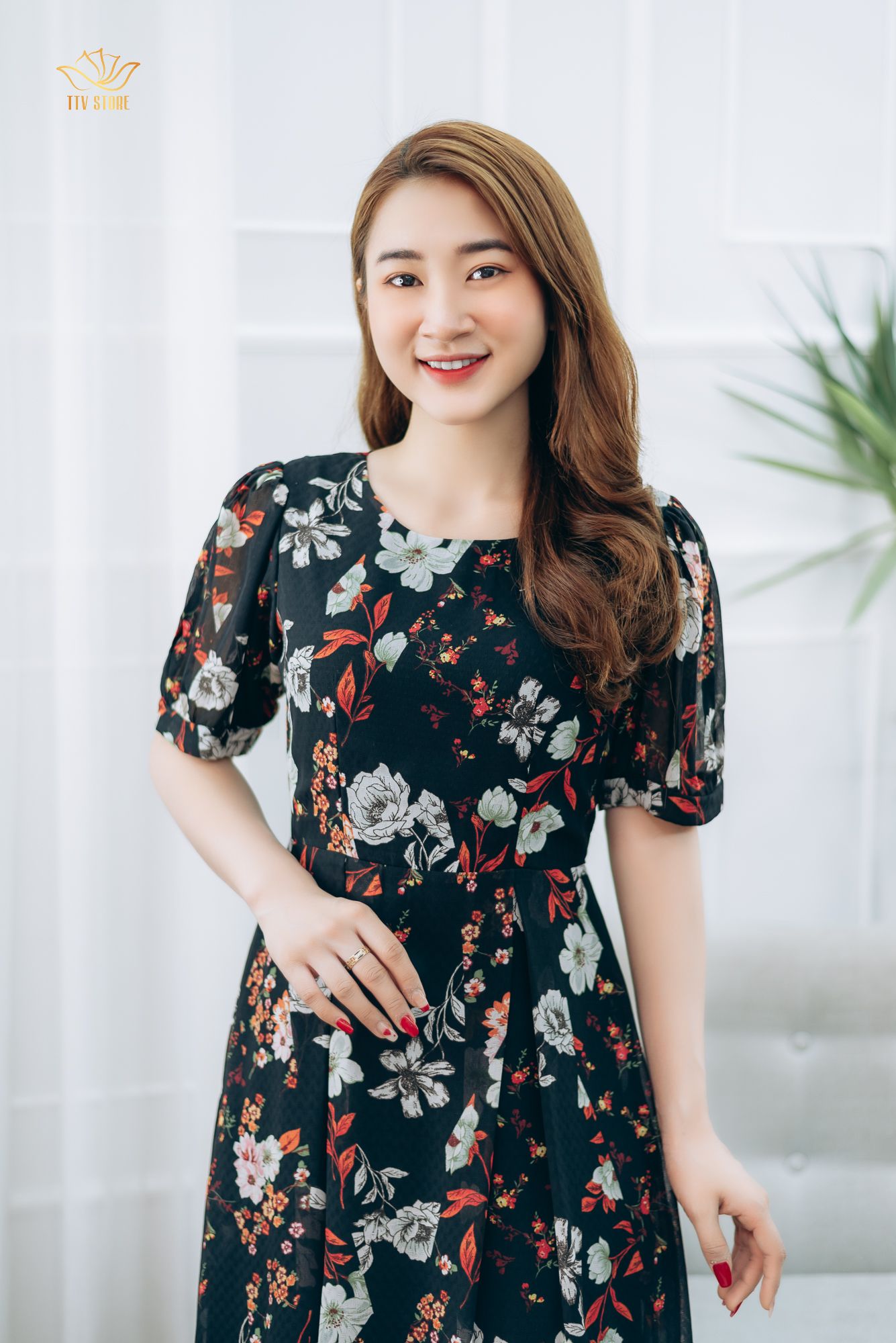 Đầm xoè - Cổ tròn tay bo - AH - Đen hoa trắng - TTV1309