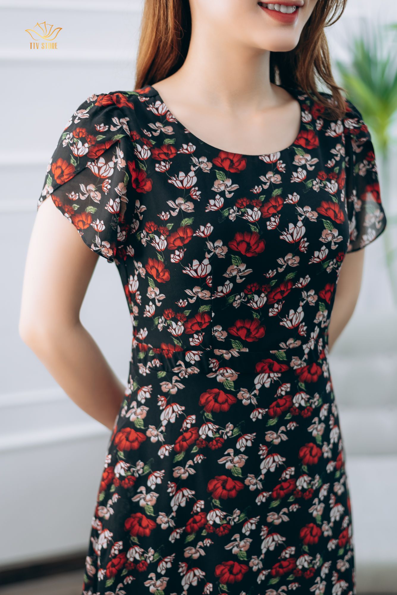 Đầm Form A - Cổ tròn tay búp - CT - Đen hoa - TTV1350