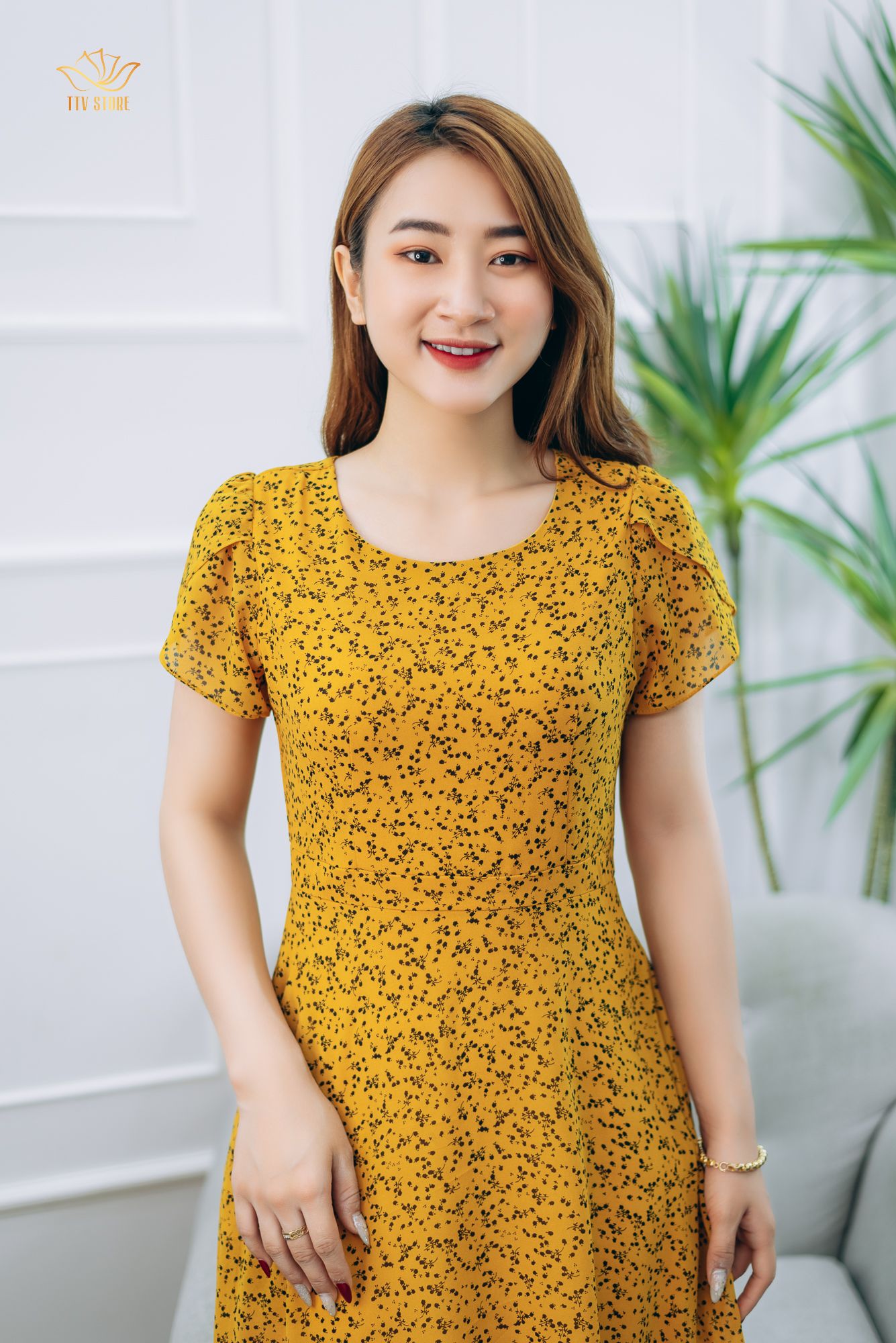Đầm Form A - Cổ tròn tay búp - CT - Vàng hoa nhí - TTV1349