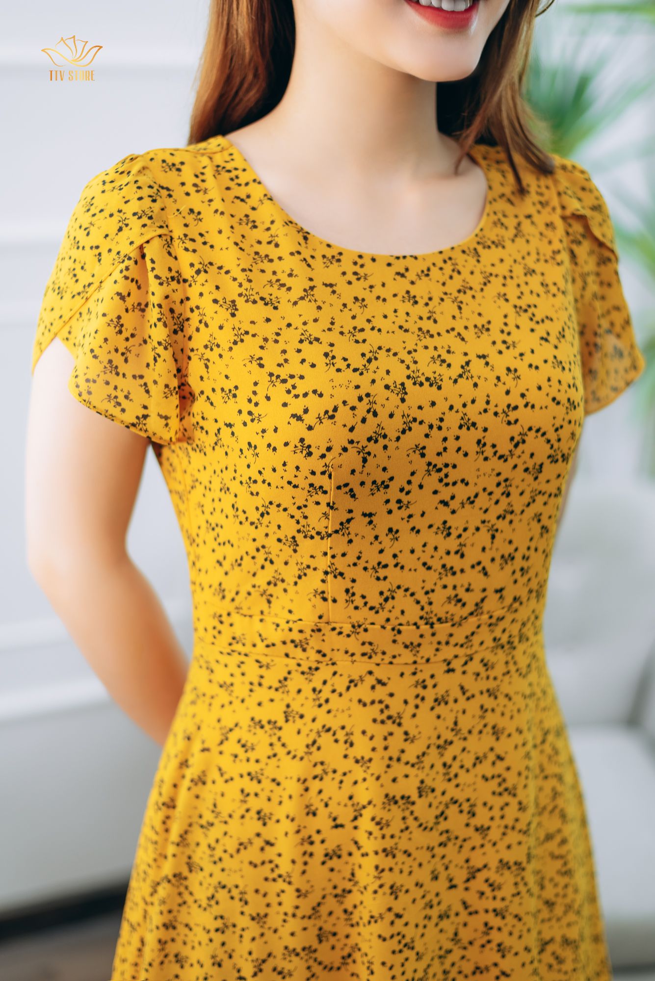 Đầm Form A - Cổ tròn tay búp - CT - Vàng hoa nhí - TTV1349