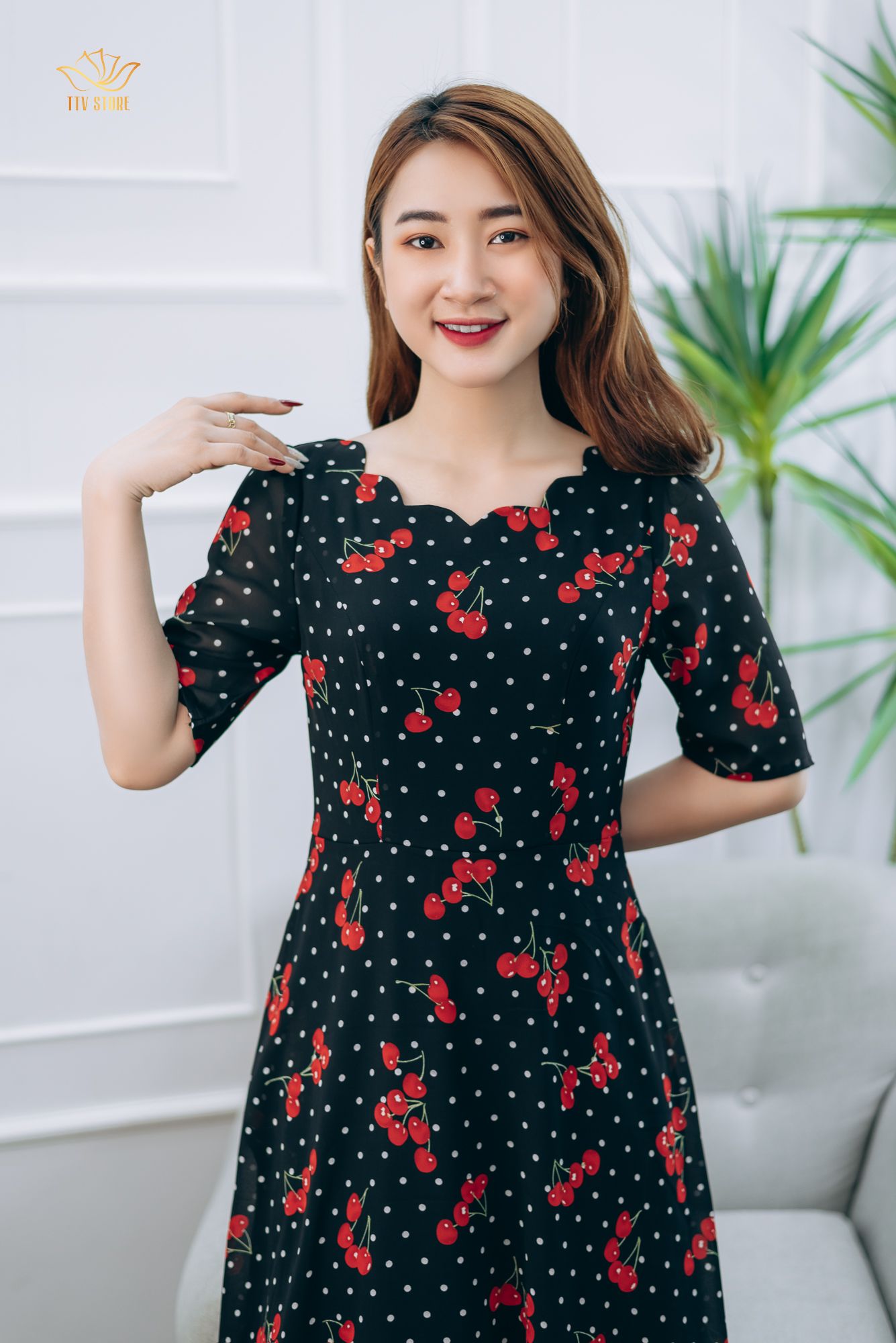 Đầm xòe - Cổ sóng nước tay ngắn - CV - Đen Bi - TTV1372