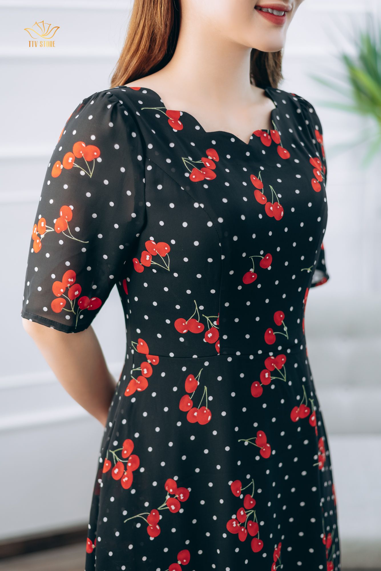 Đầm xòe - Cổ sóng nước tay ngắn - CV - Đen Bi - TTV1372