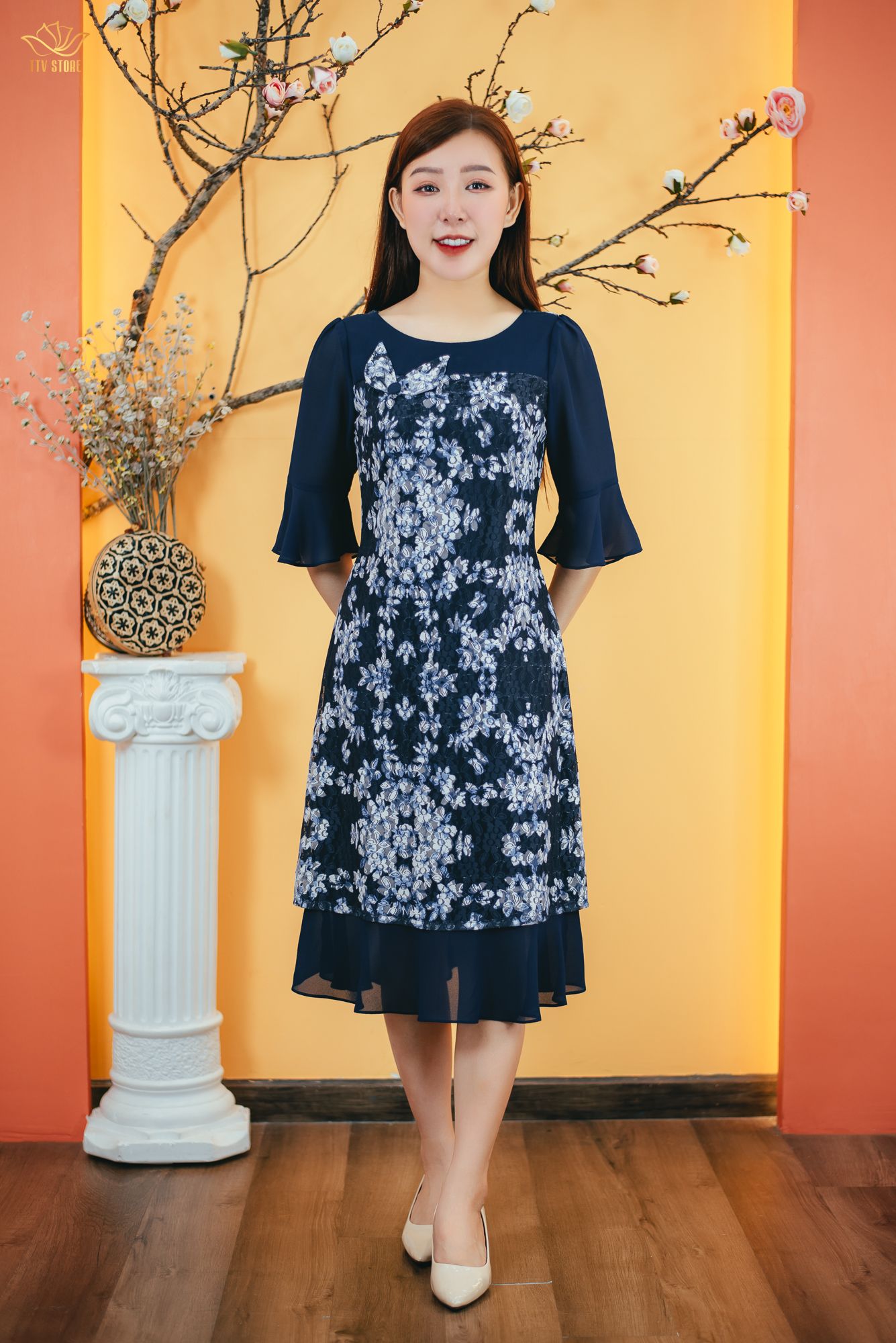 Đầm suông - Cổ tròn nơ tay chuông - CT - Xanh hoa trắng - TTV1596