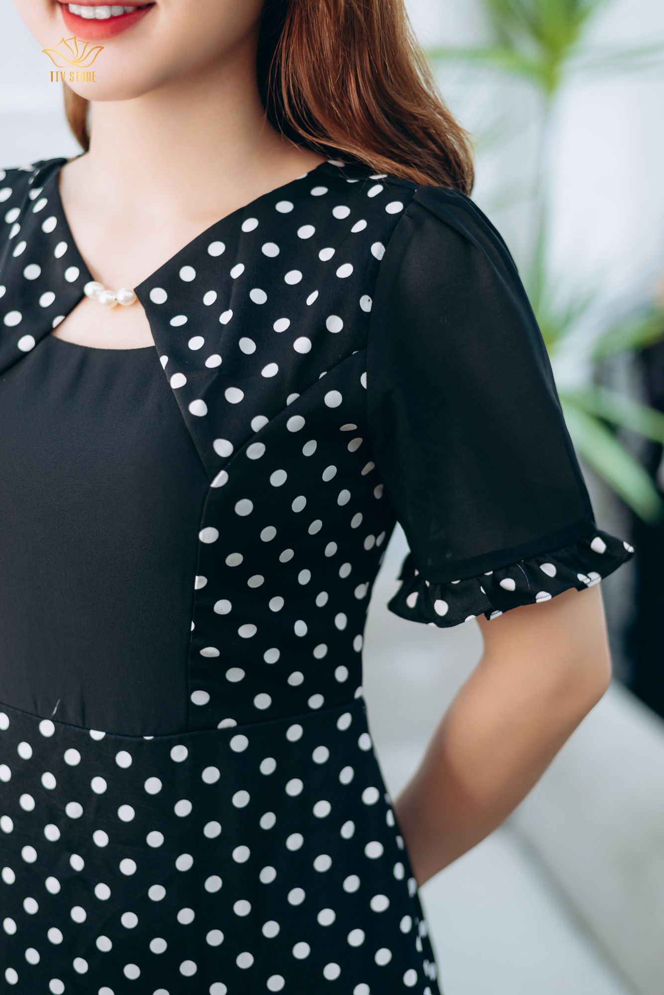 Đầm Form A - Cổ tròn tay lỡ - CT - Đen chấm bi trắng - TTV1366