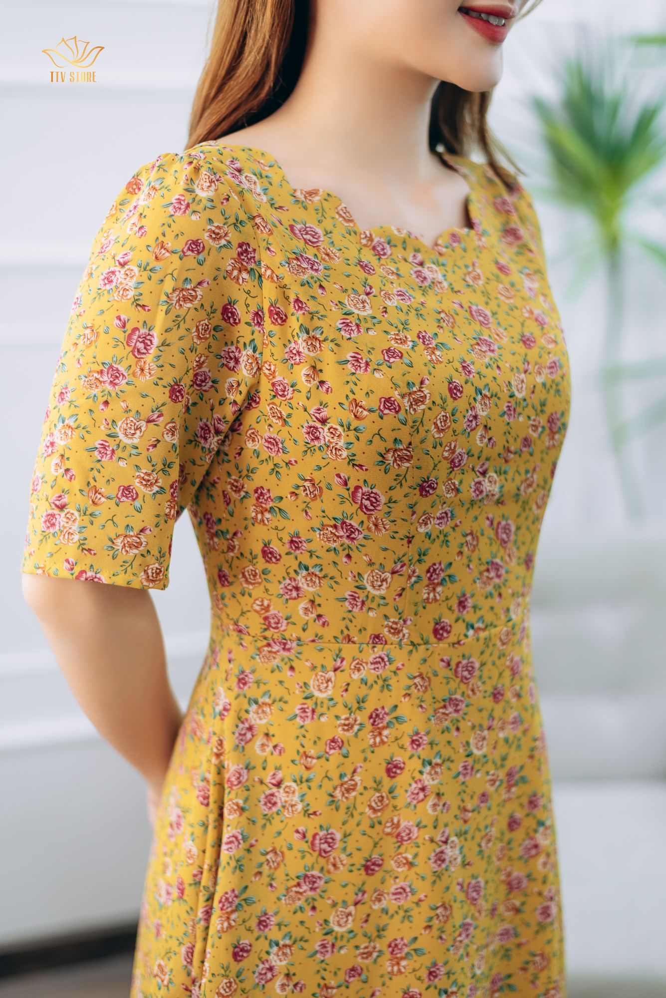 Đầm xòe - Cổ sóng nước tay ngắn - CV - Vàng Hoa - TTV1372
