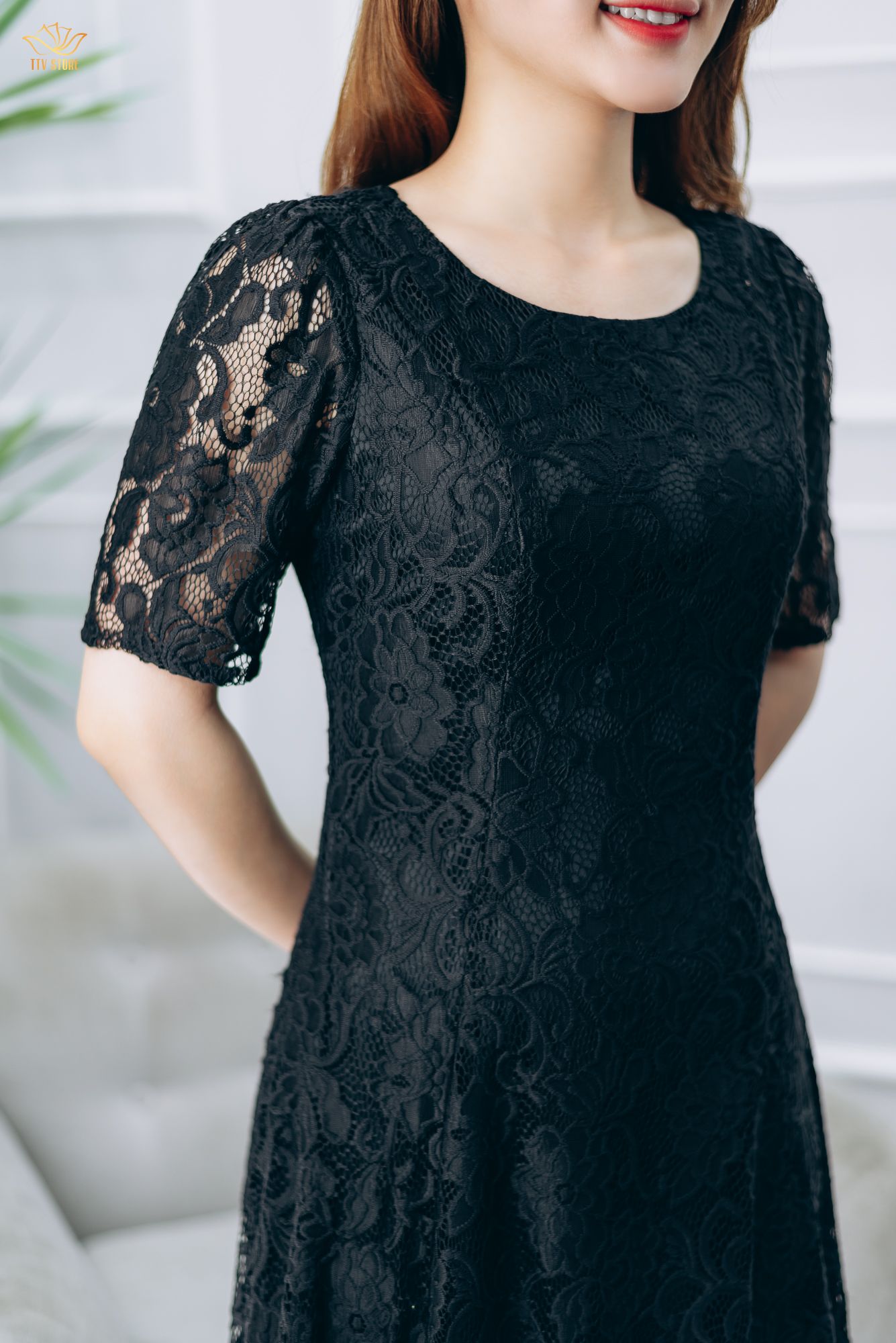 Đầm xòe - Cổ tròn tay ngắn - CT - Ren đen - TTV1369
