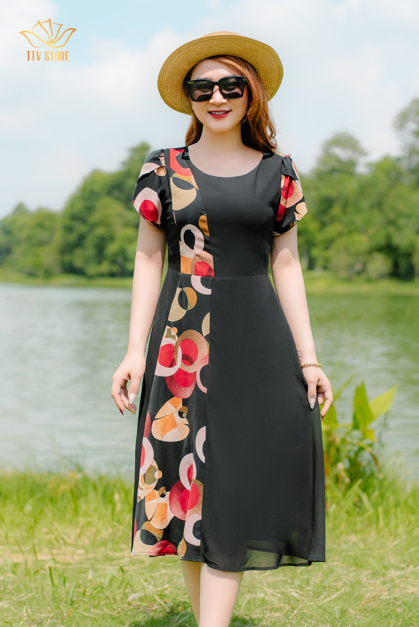 Đầm xòe - Cổ tròn tay búp - AH - Đen họa tiết - TTV1387
