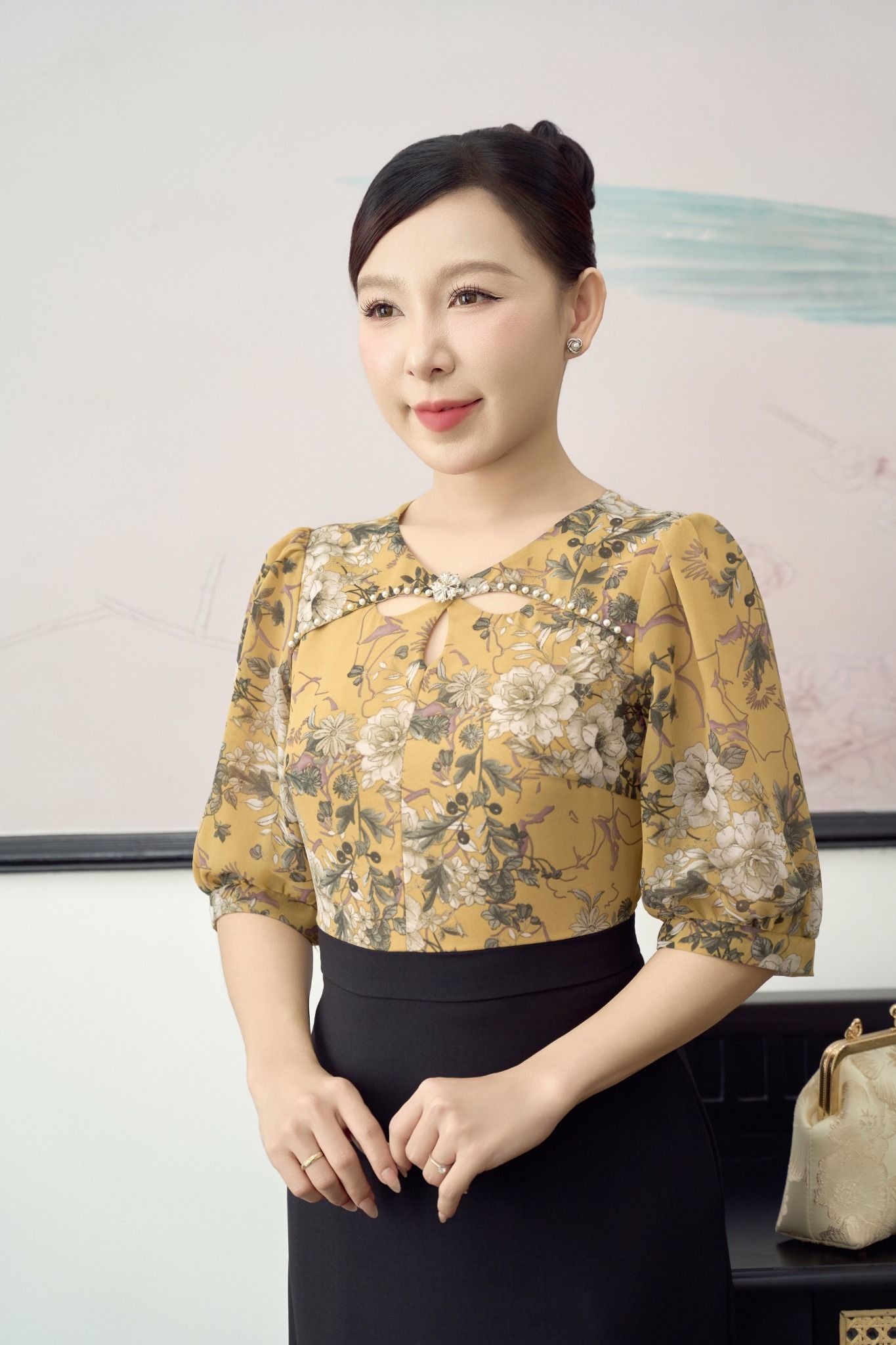 Đầm body đuôi cá - Cổ giọt nước kết hoa đính ngọc tay lỡ - CD - Vàng hoa - TTV1903