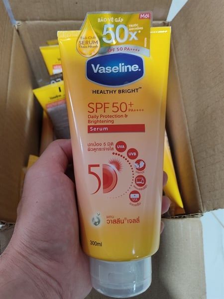 Vaseline_Sữa Dưỡng Thể Healthy White SPF50+ 50x 300ml