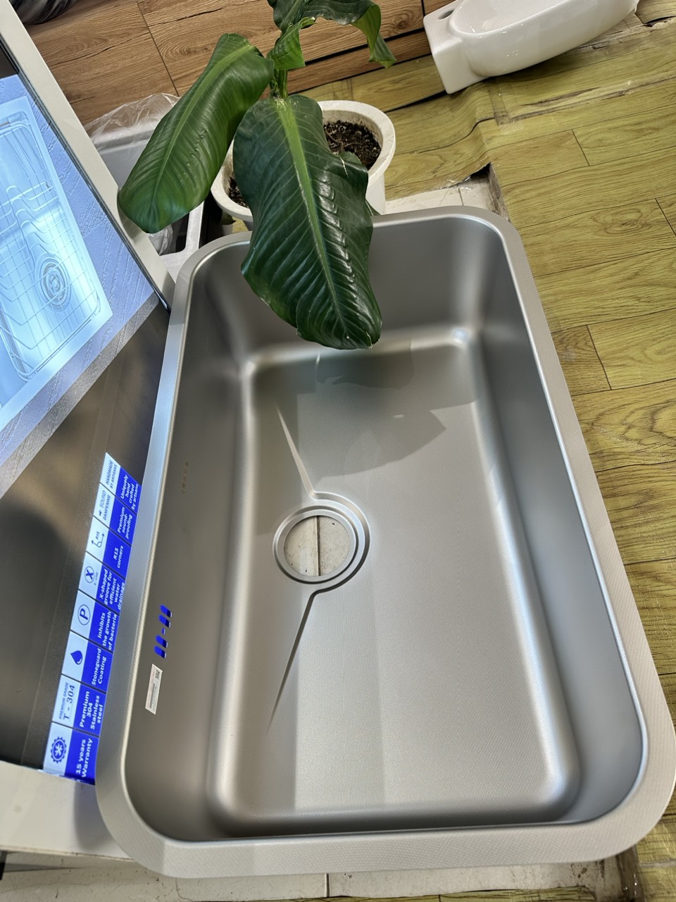 Tổng kho nội thất phòng tắm nhà bếp nhập khẩu