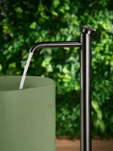 Vòi lavabo đặt sàn màu ghi cao cấp DL 245