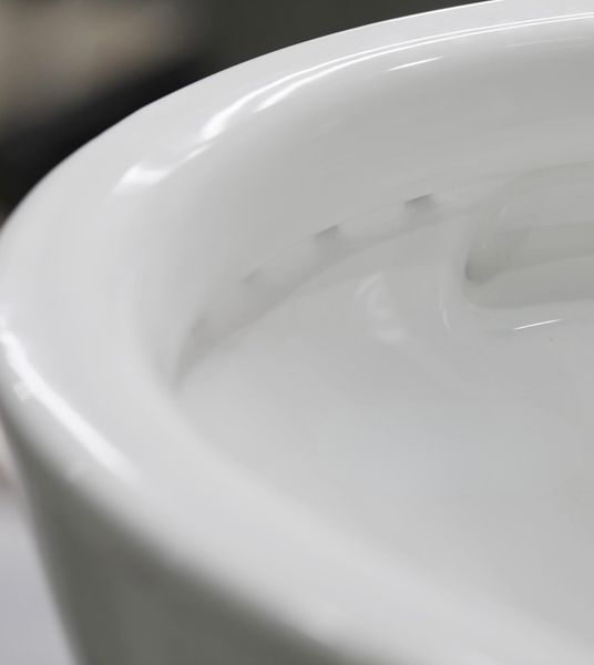 Bồn cầu liền khối LK137