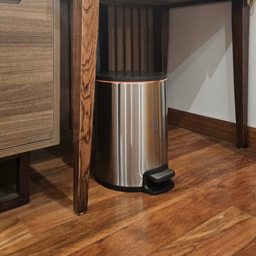 Thùng rác Inox tròn đạp chân 8L BR8L