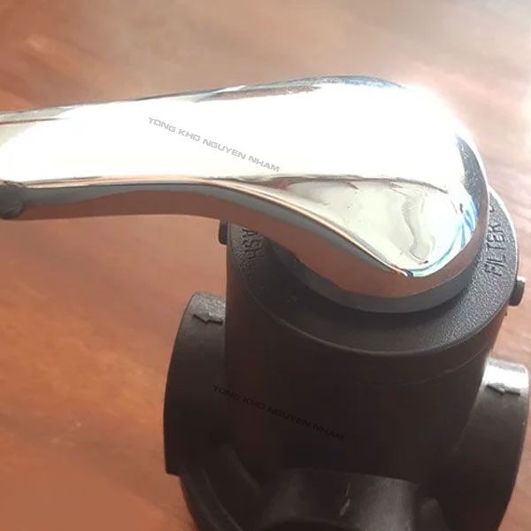 Van 3 cửa, 3 ngả sục rửa bằng tay