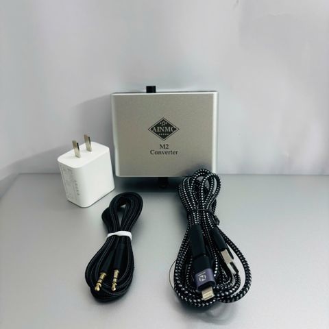 Box live M2 cho ra âm thanh stereo