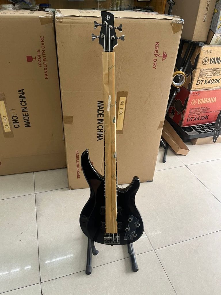 Đàn Guitar Bass Yamaha TRBX 304