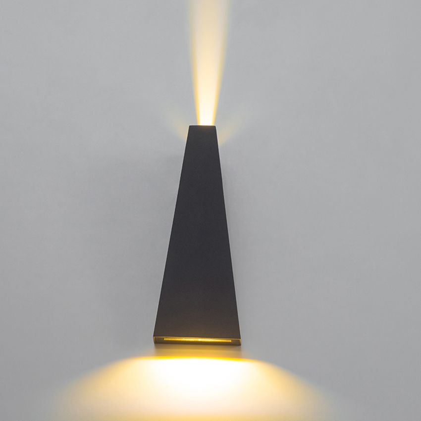 Đèn gắn tường ngoài trời hình tam giác 2 đầu EDI-006