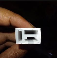 Ống silicone gắn led mép cạnh