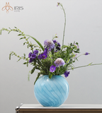 Bình hoa thuỷ tinh thân tròn vân dọc uốn quanh thân